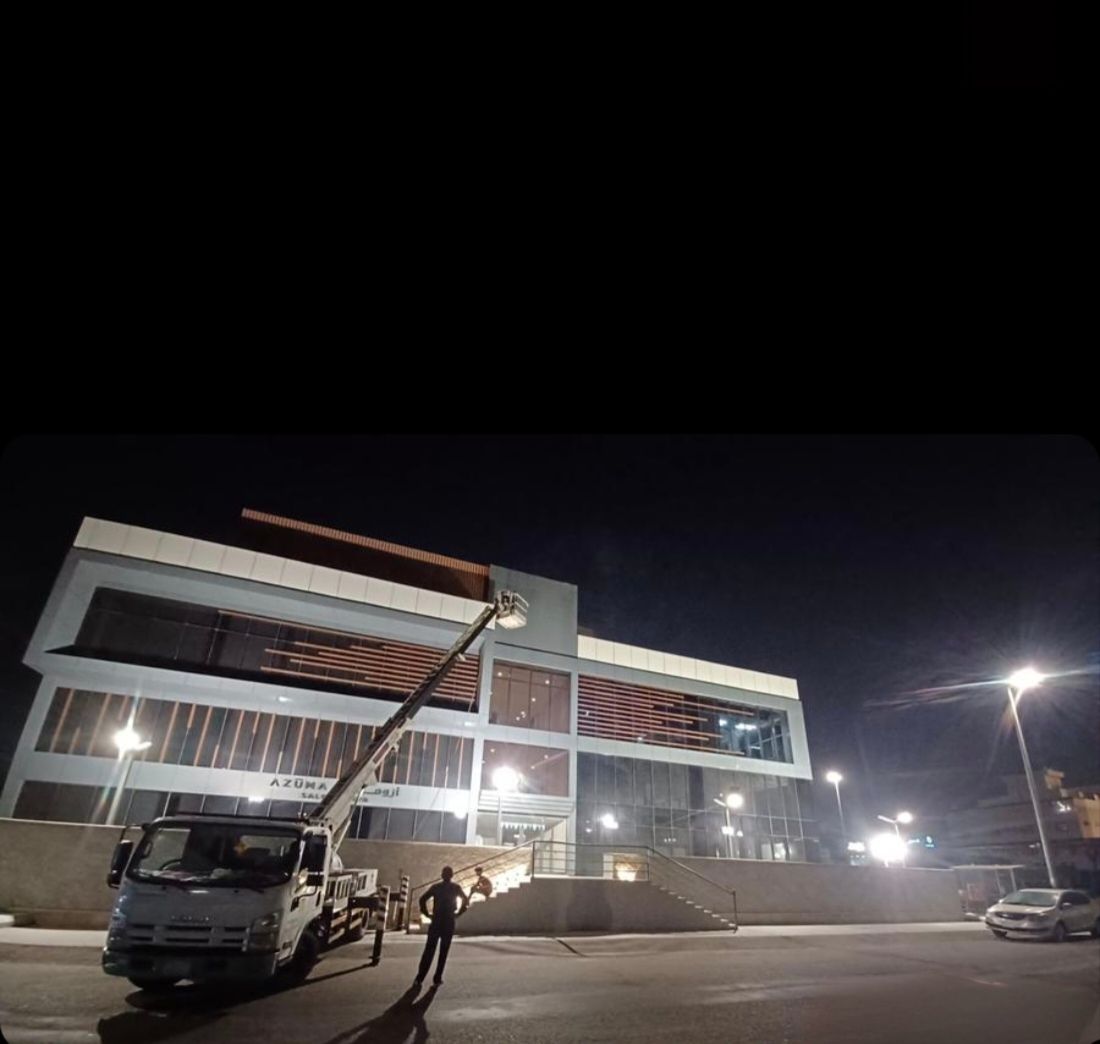 تنظيف واجهات زجاجيه