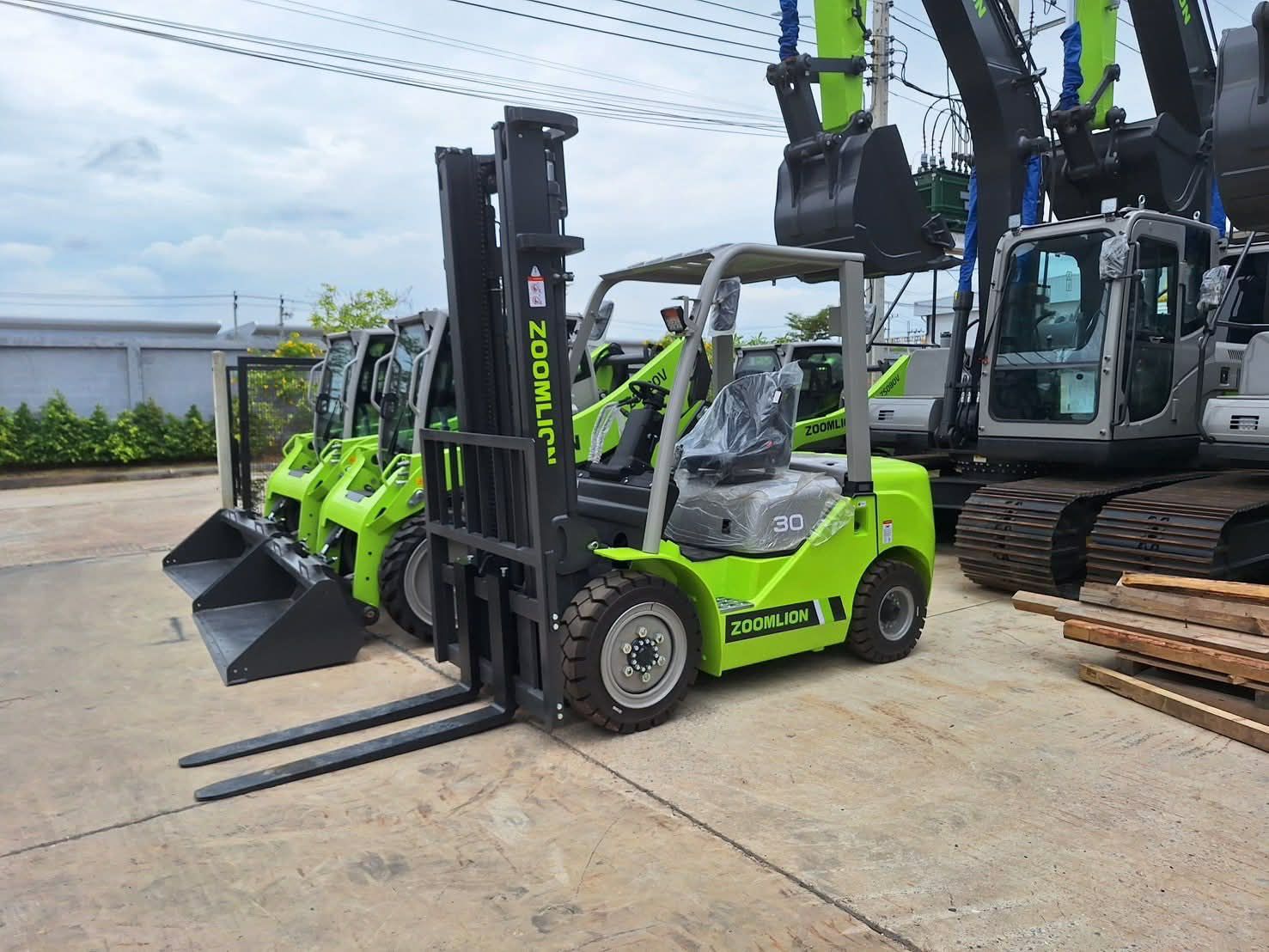 سيزر لفت و فوركلفت للإيجار في الدمام – 2026