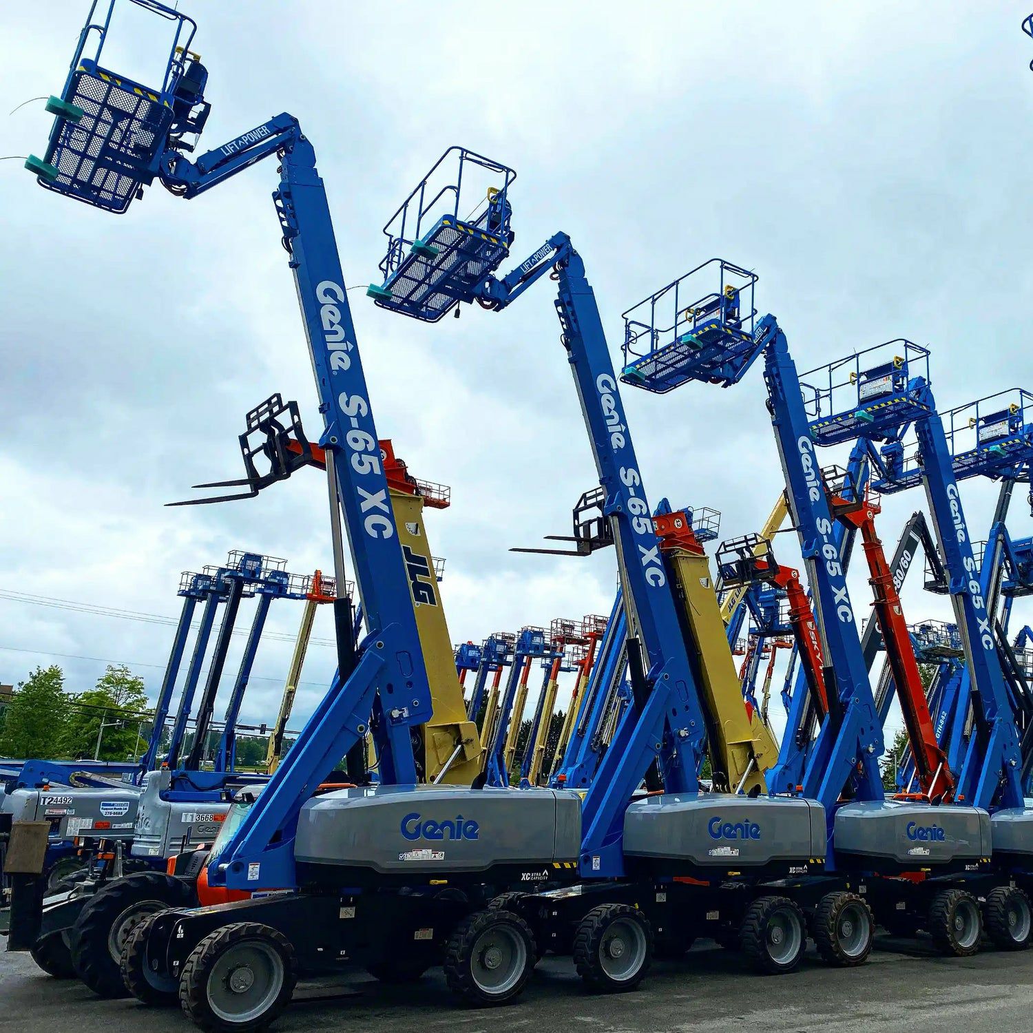 سيزر لفت مان لفت فوركلفت للإيجار في الدمام الرياض