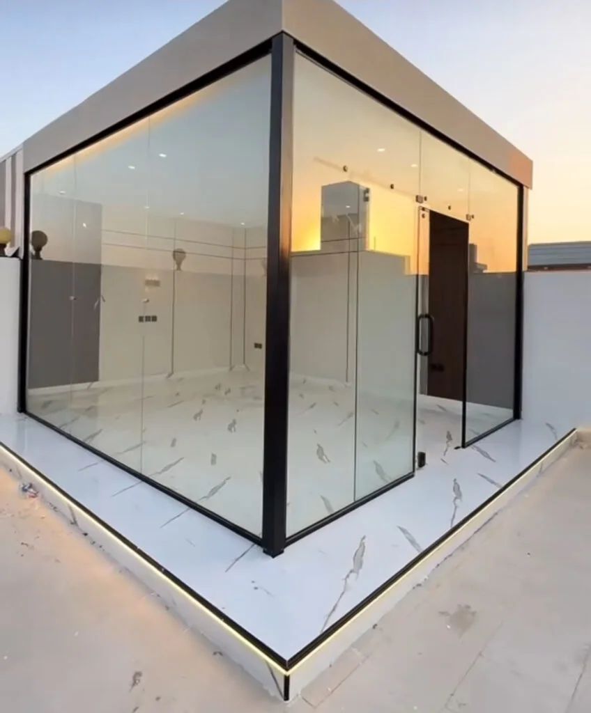 توريد وتركيب جميع اعمال زجاج سكريت الدمام