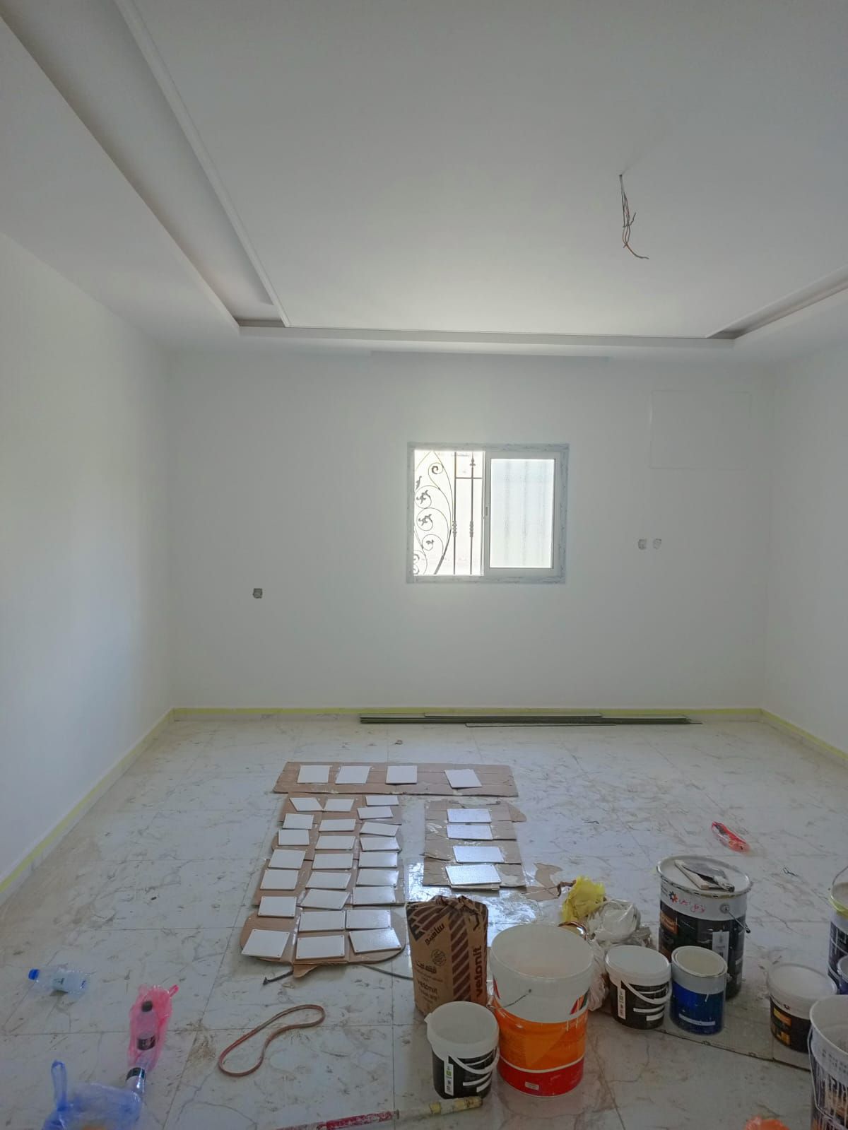 دهان بويا بويه وفني ديكورات عوازل