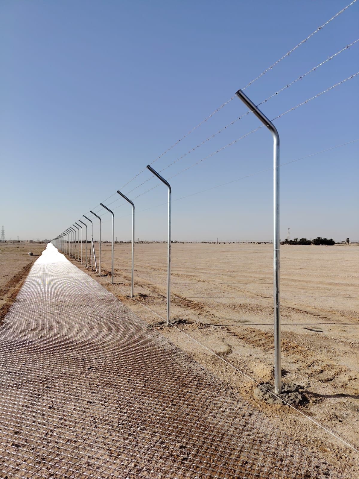 توريد وتركيب الشبوك وتوريد وزراعة النخيل جميع المق