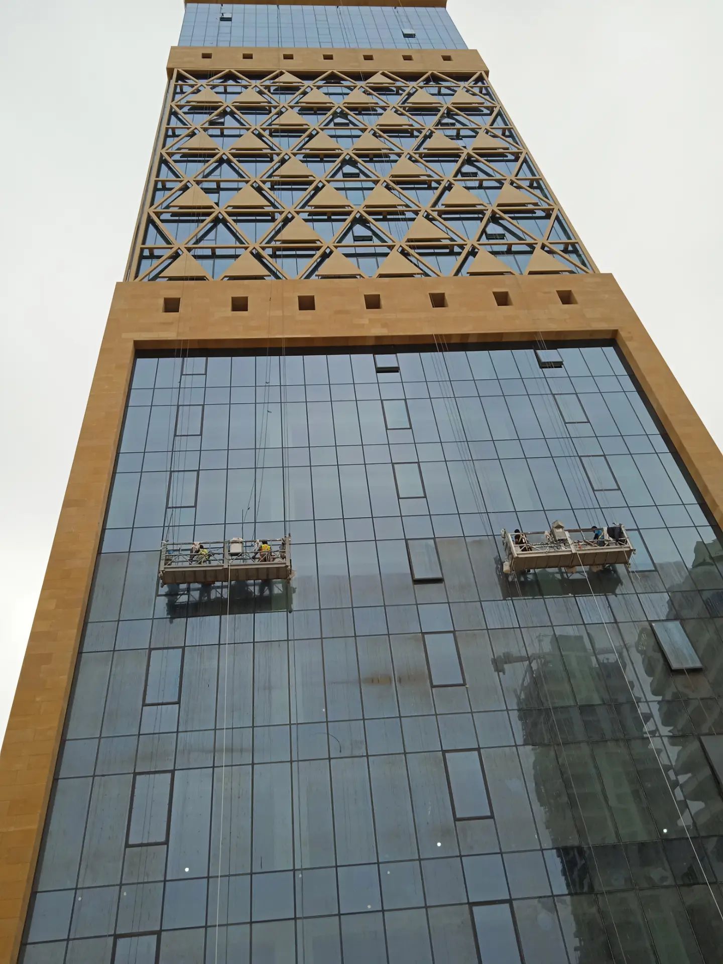 تنظيف واجهات زجاجيه بالرياض