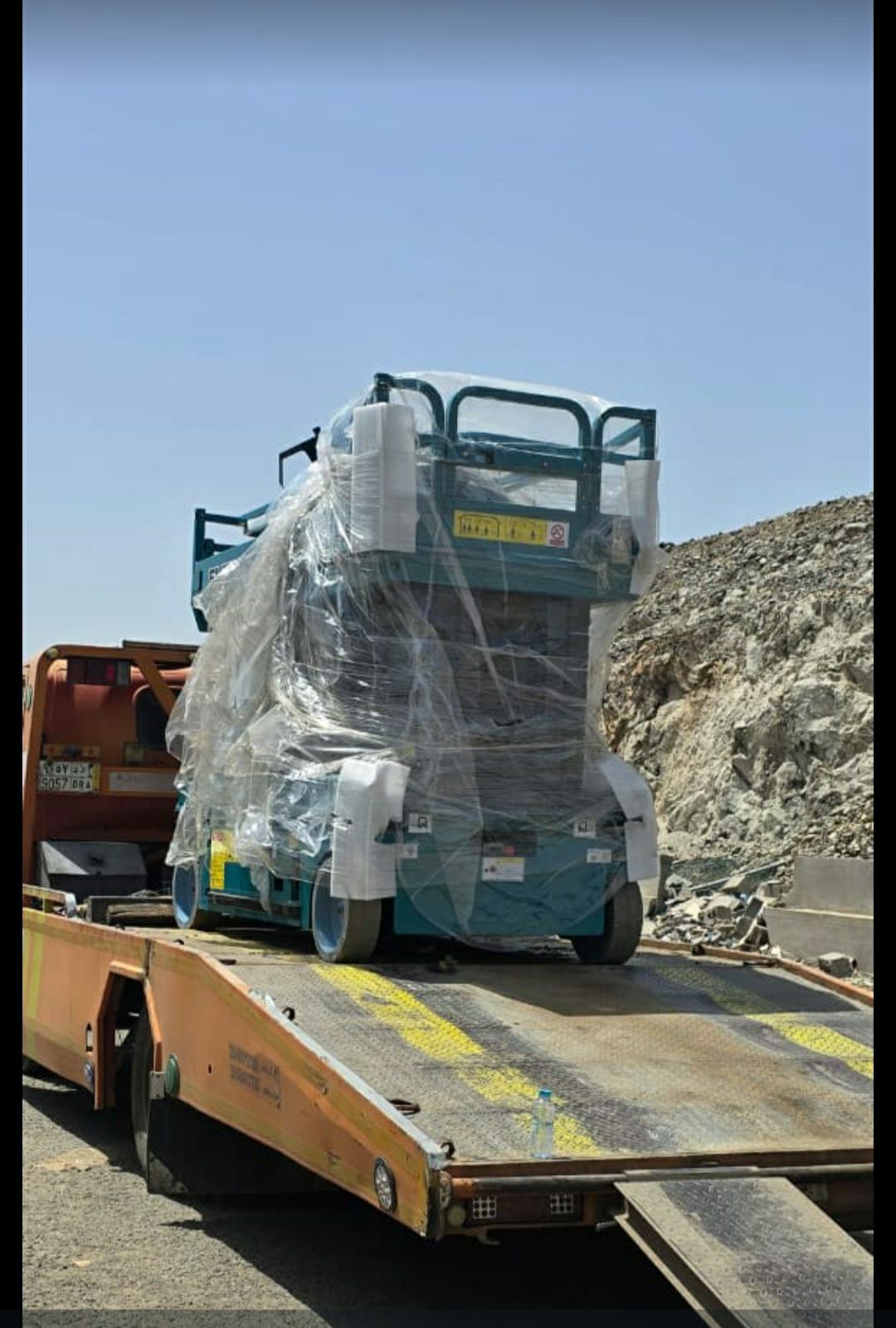 سيزرلفت رافعات مقصية مان لفت سقالات كهربائيه جدة م