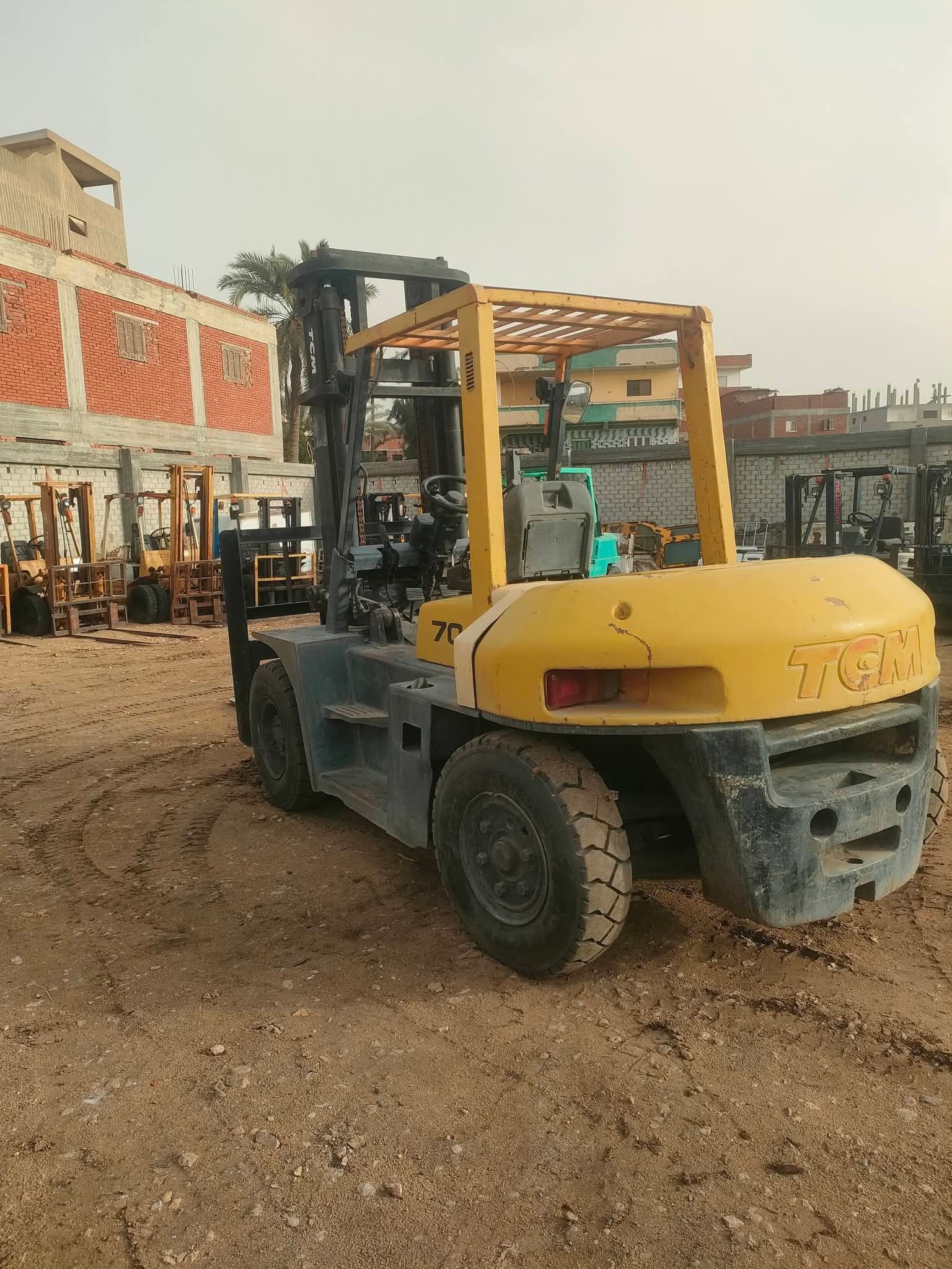 سيزر لفت للأيجار رافعات شوكية للإيجار الرياض