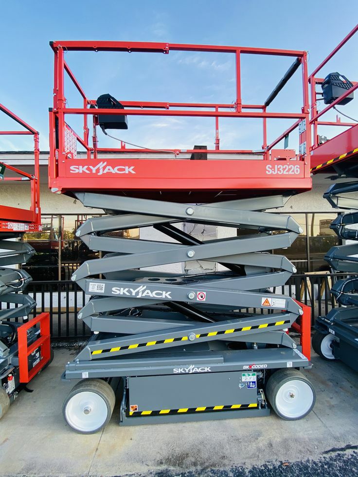 سيزرلفت للايجار رافعات شوكيه فوركلفت للايجار