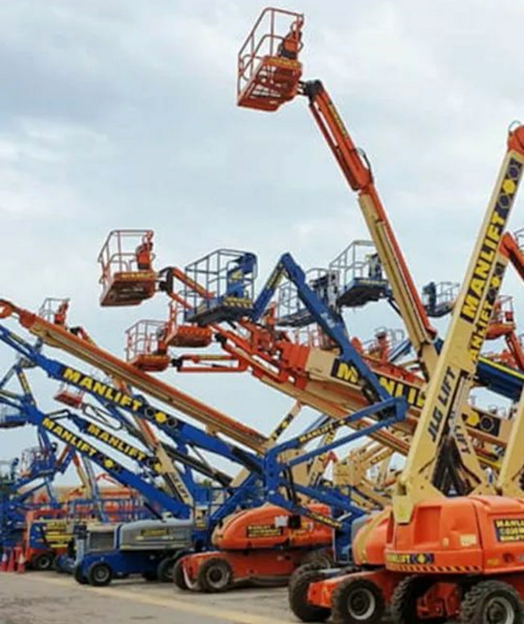 سيزرلفت مانلفت رافعات مقصية سقالات كهربائيه جدة مك