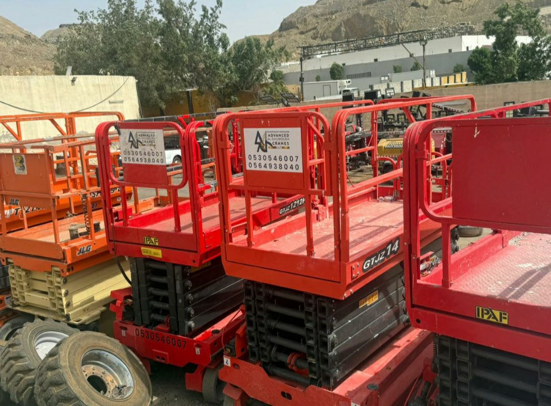 تأجير سقالات كهرباء سيزرلفت مان لفت رافعة شوكية تا