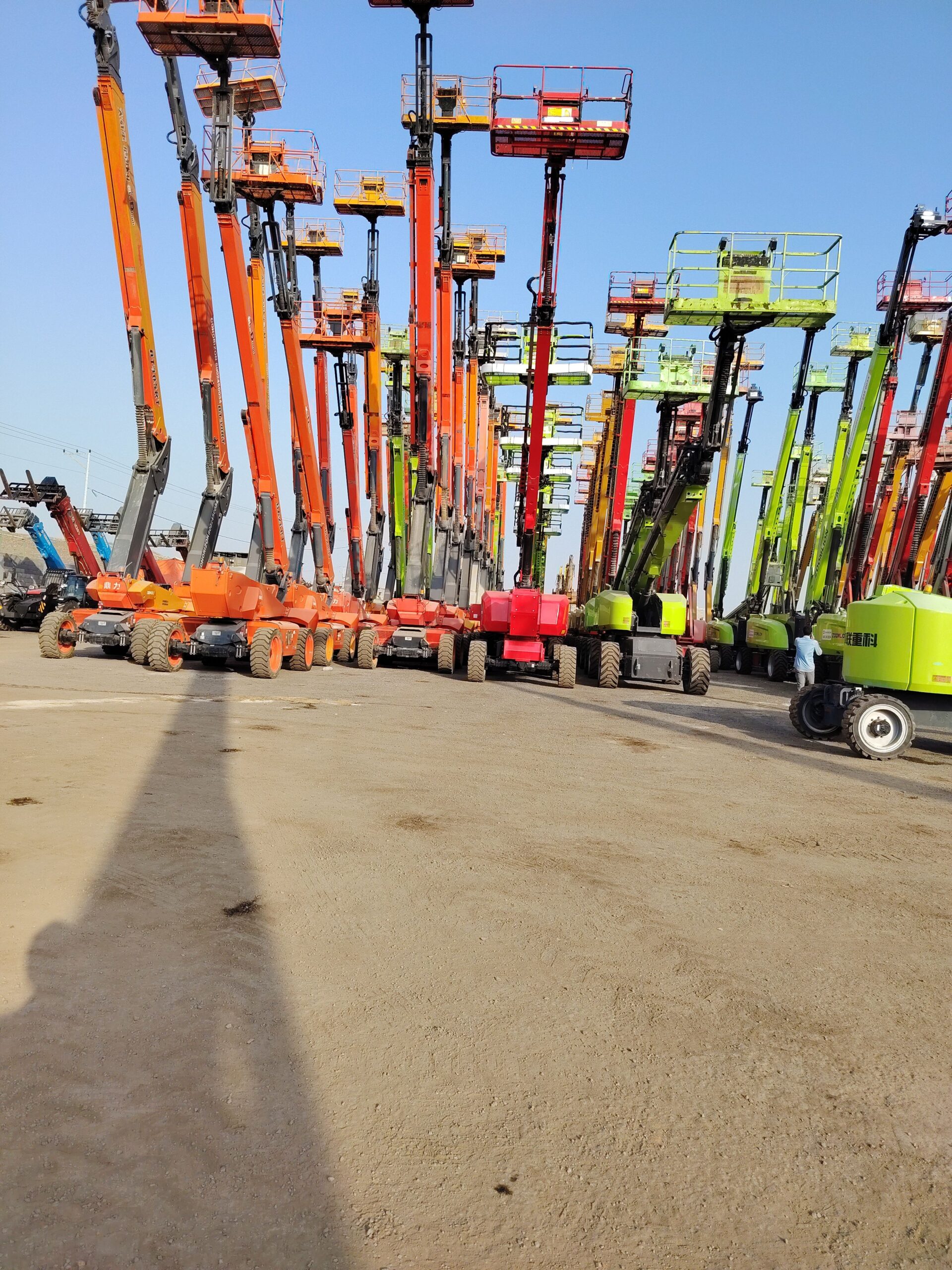 سيزرلفت للايجار، مان لفت للايجار، فوركلفت وكرينات