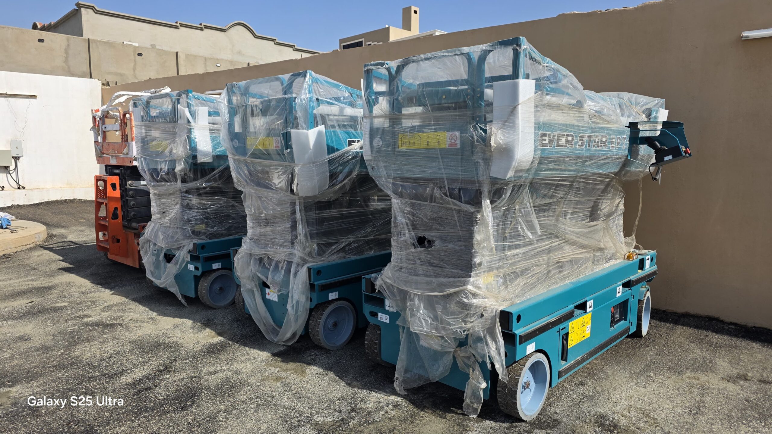 سيزر لفت للايجار ،مانلفت للايجار،رافعات شوكيه وكري