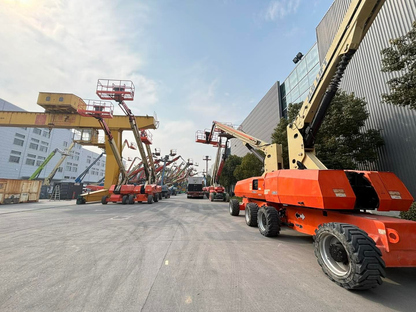 مان لفت للايجار فوركلفت سيزرلفت الدمام