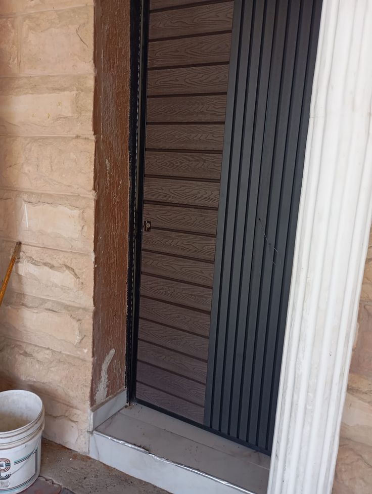 حداد صيانه ابواب بديل الخشب تلبيس ابواب تكسيات خار