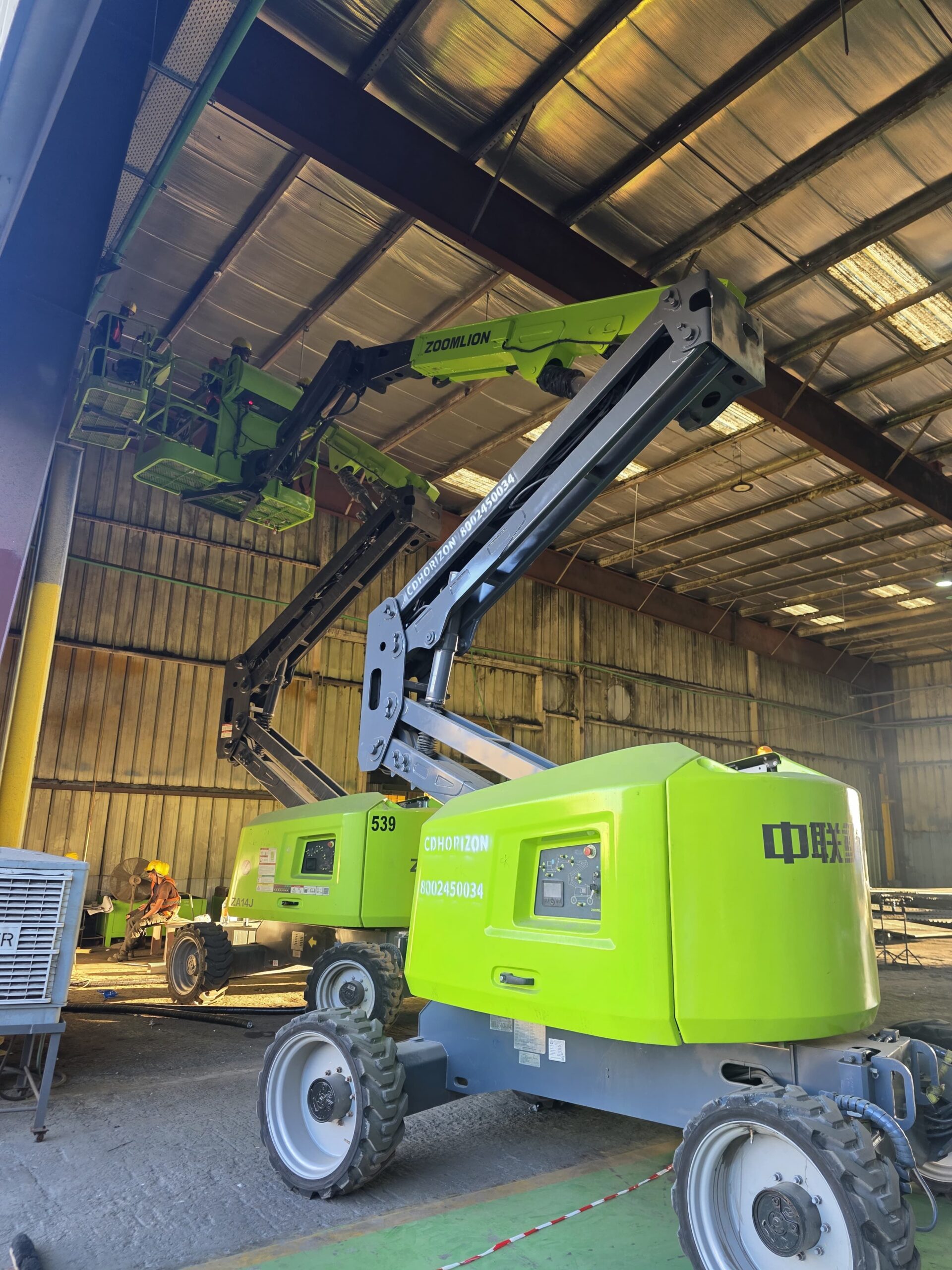 متوفر للإيجار سيزرلفت مانلفت رافعات شوكيه كرينات ج