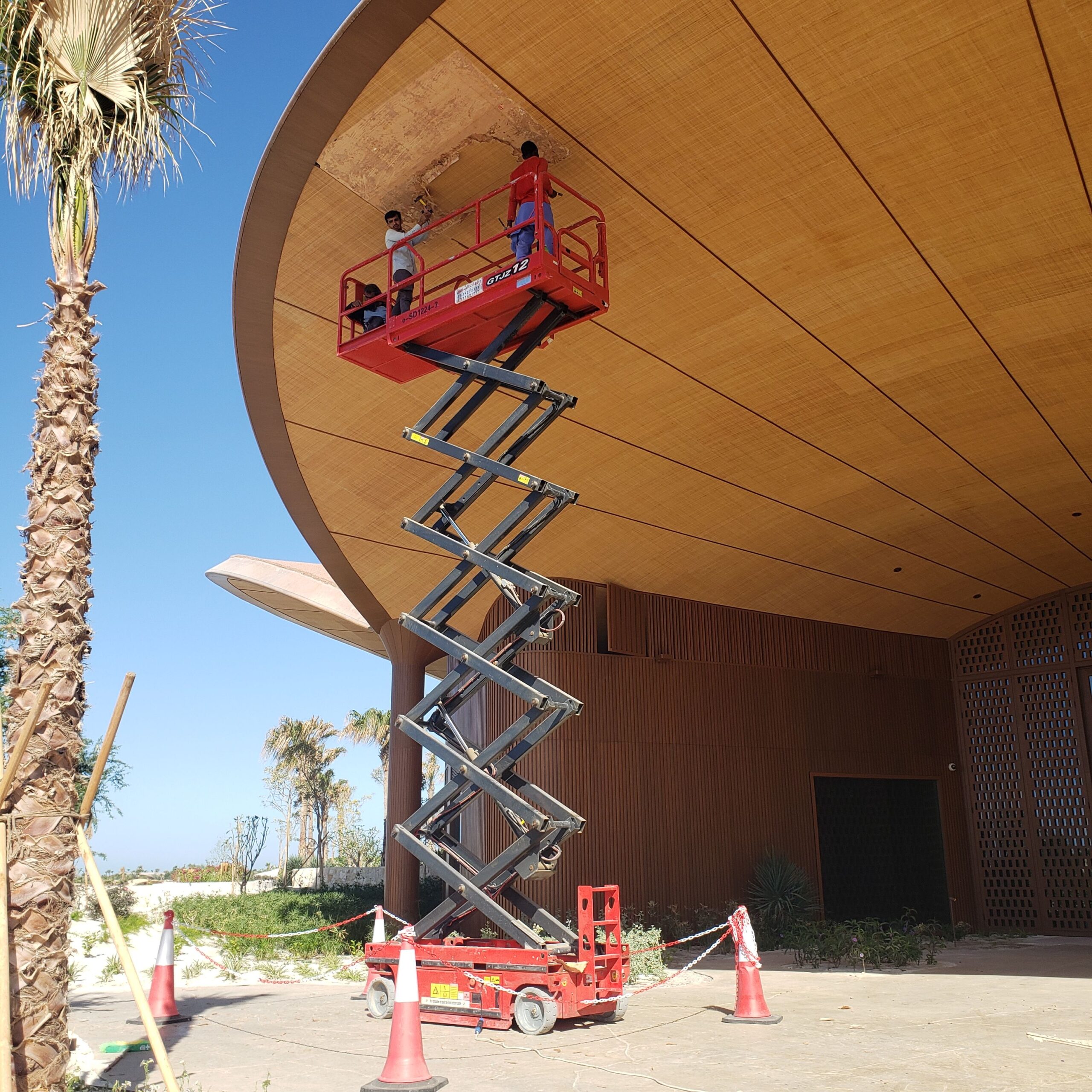 سيزرلفت اللايجار مانلفت رافعة مقصية سقالات كهربائي