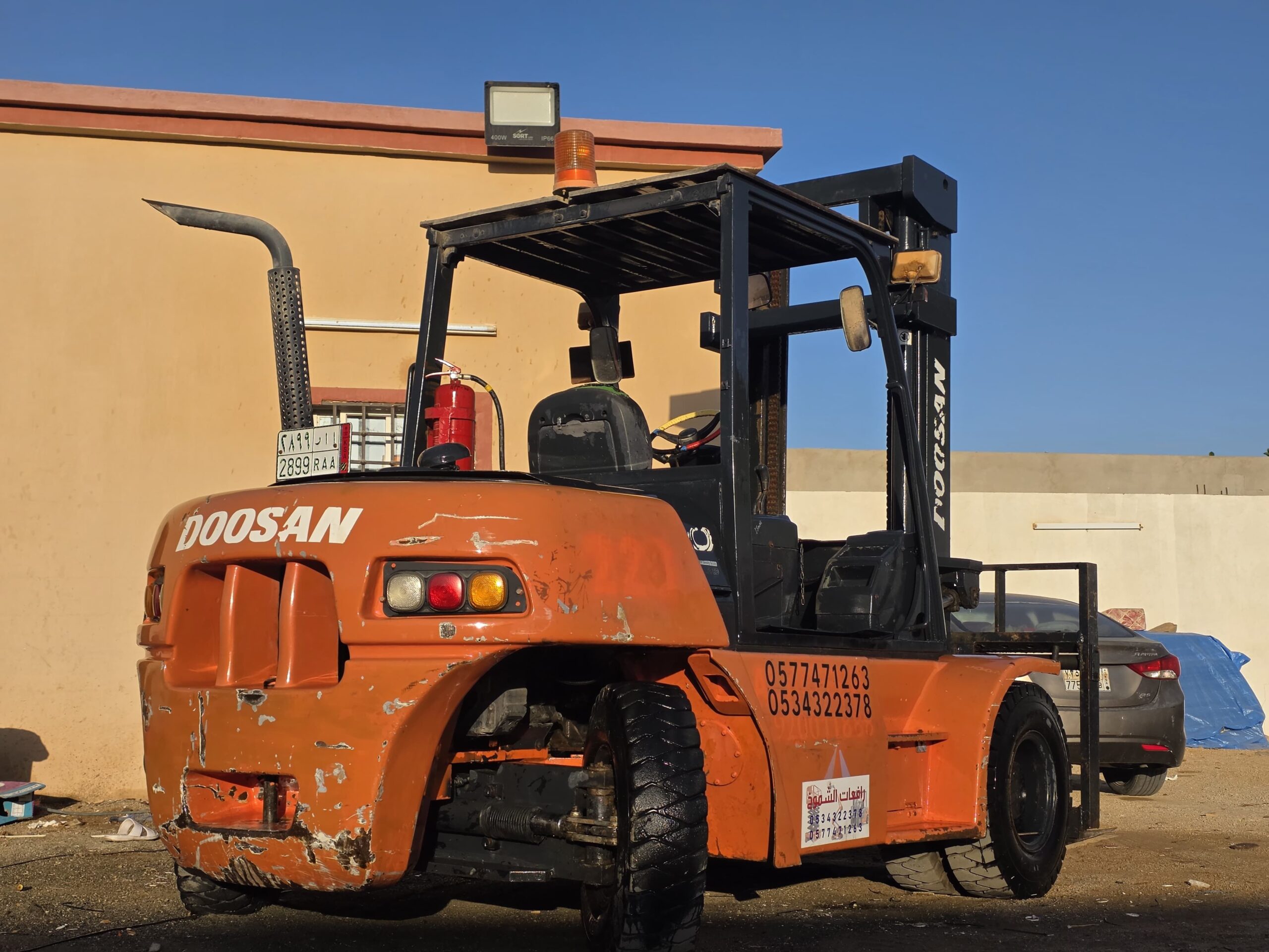 رافعه شوكيه 7طن للايجار شهري فوركلفت للايجار شهري