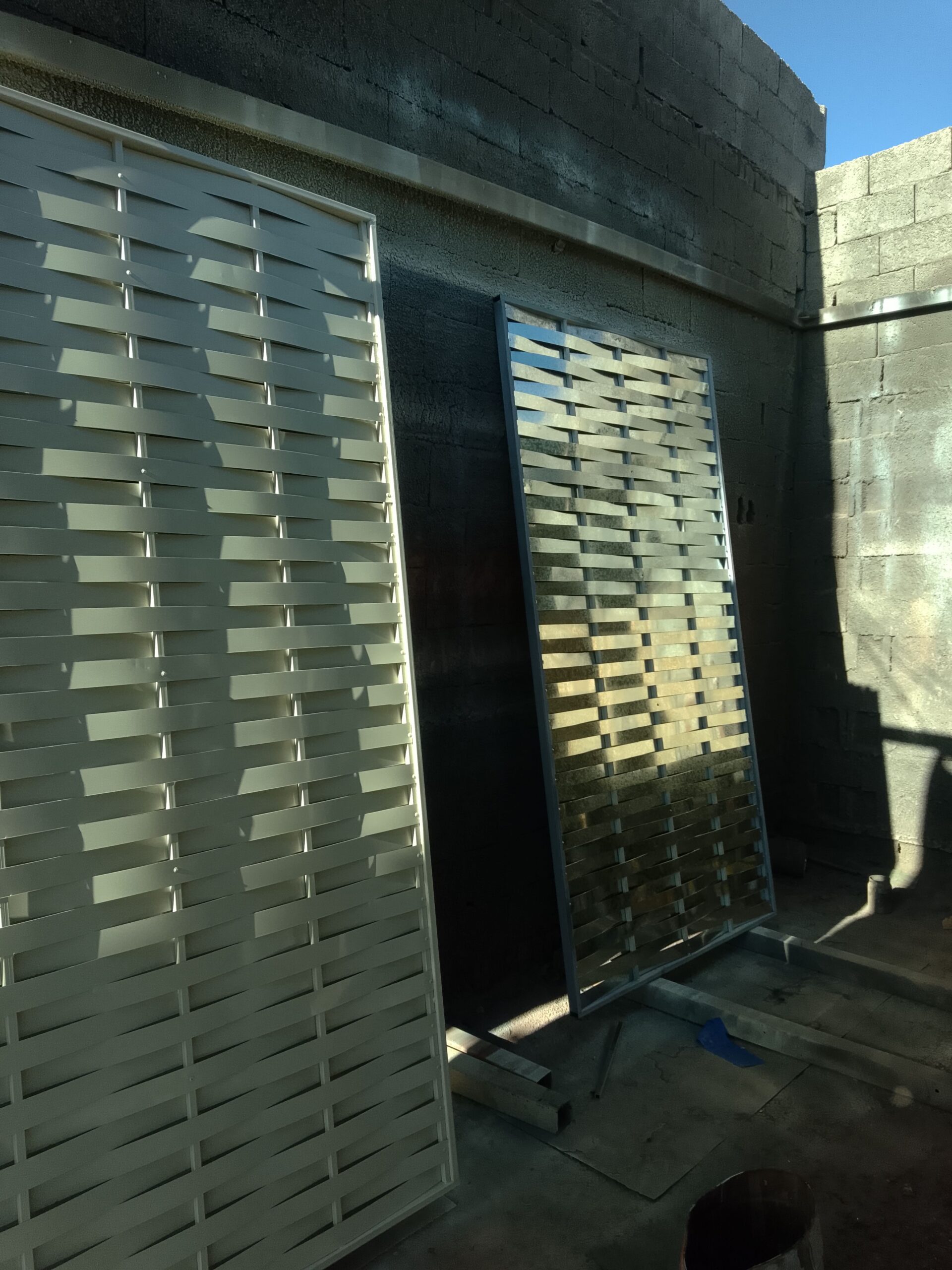 مظلات سواتر هناجر ساندويش بنل وبرجول جده ومكه