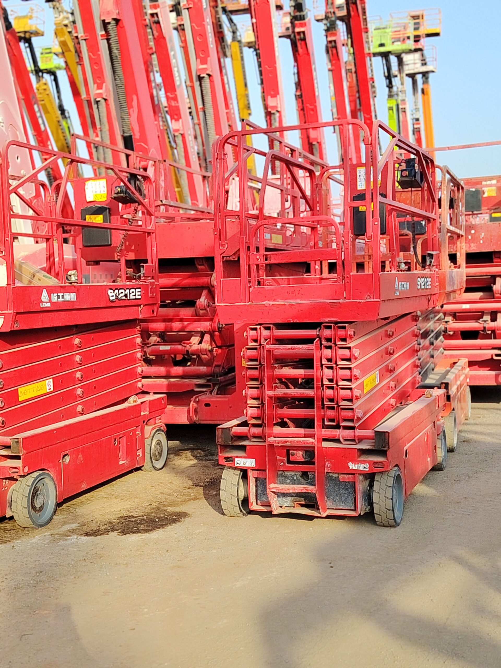 سيزر لفت للايجار، مان لفت للايجار، فوركلفت وكرينات