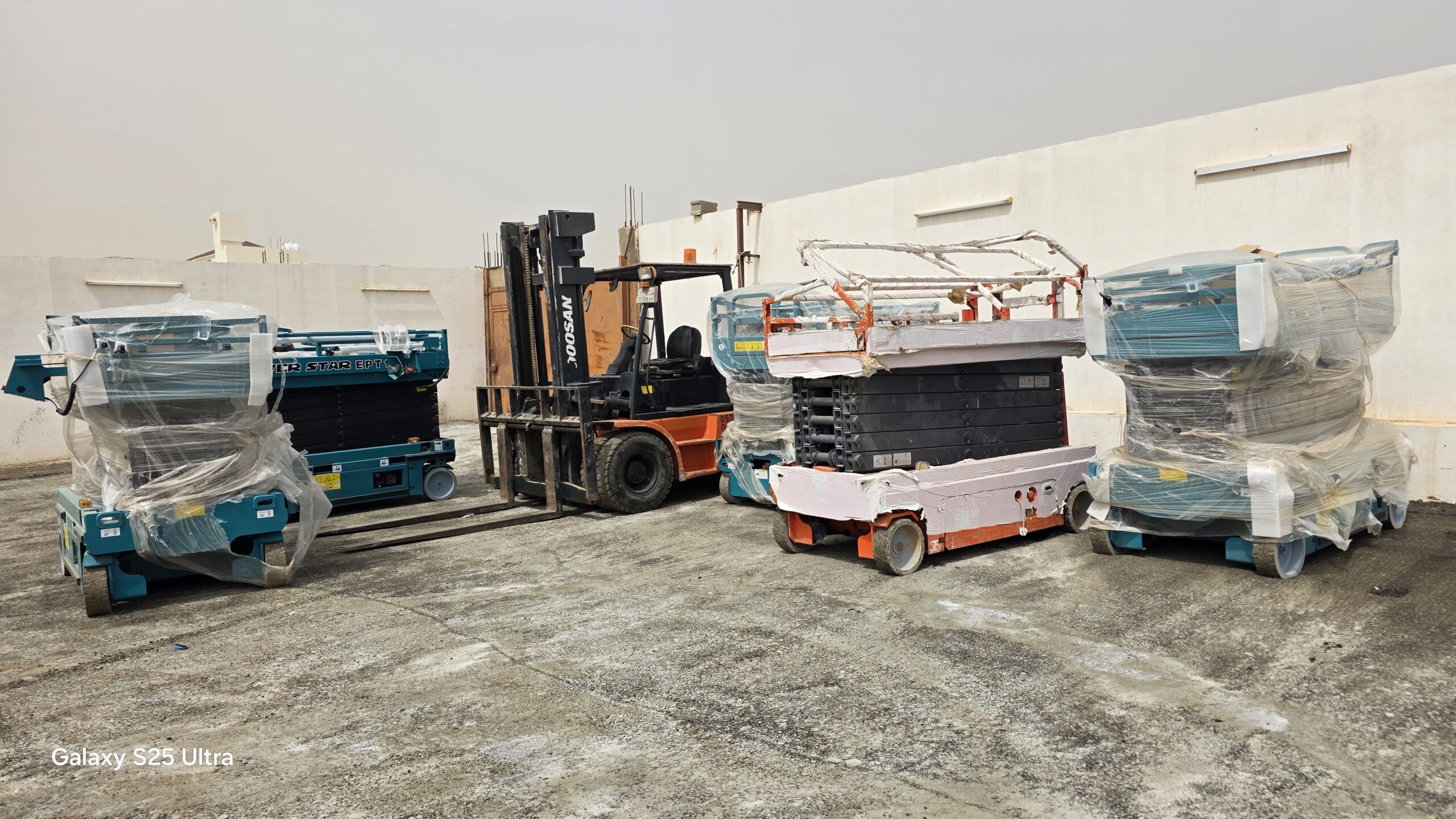 رافعه شوكيه 7طن للايجار شهري فوركلفت للايجار شهري