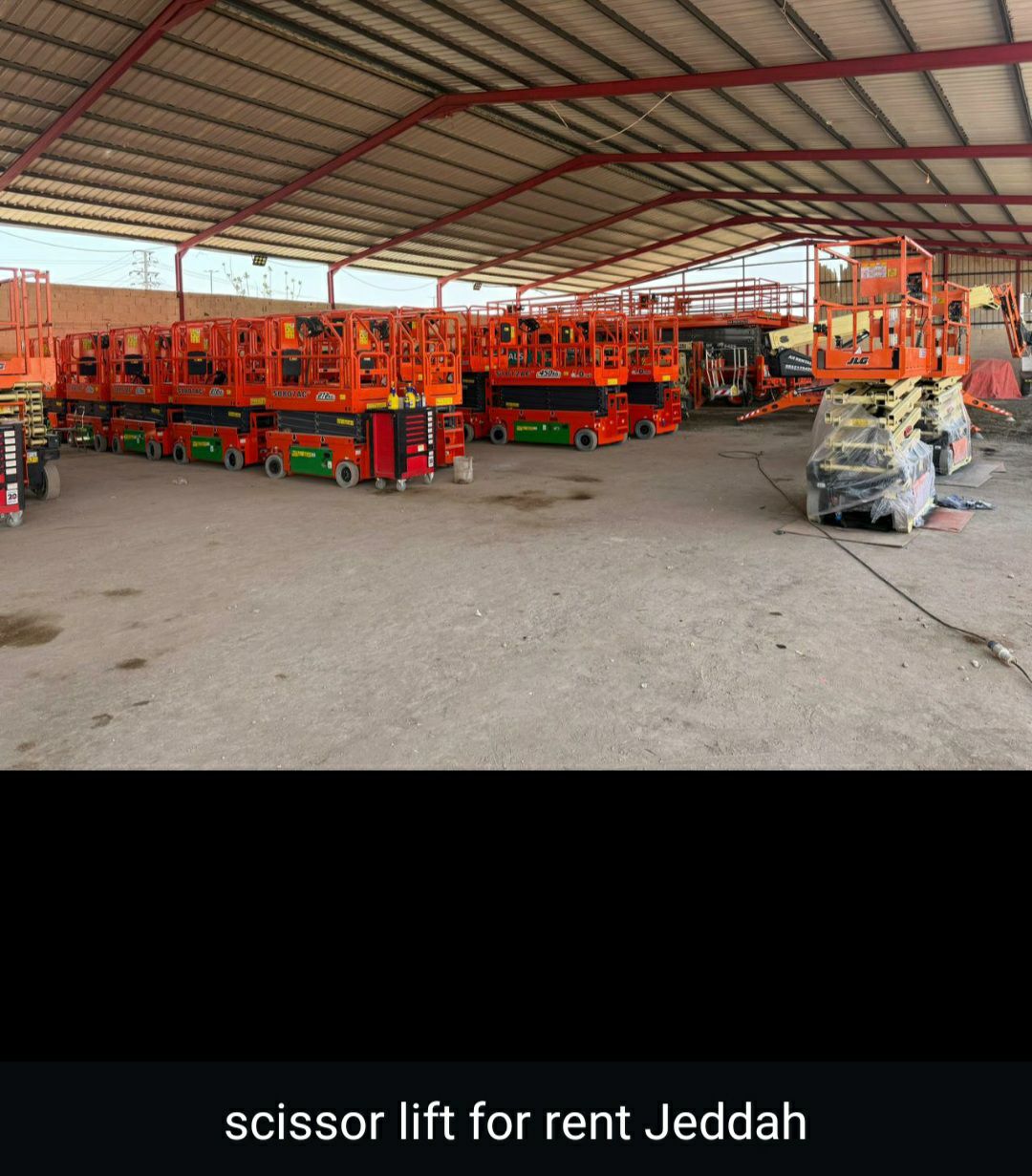 تأجير سيزرلفت رافعة مقصية سقالات كهربائيه فوركلفت