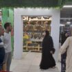 تفصيل بوابات خشب حق المولات بأقل الاسعار