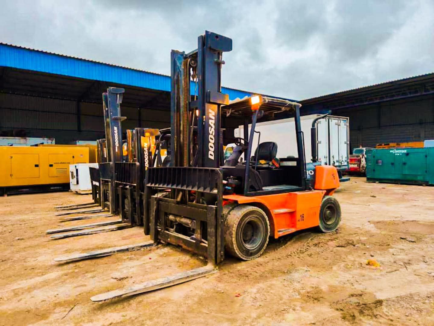 مان لفت و فوركلفت و سيزر لفت للايجار في الرياض