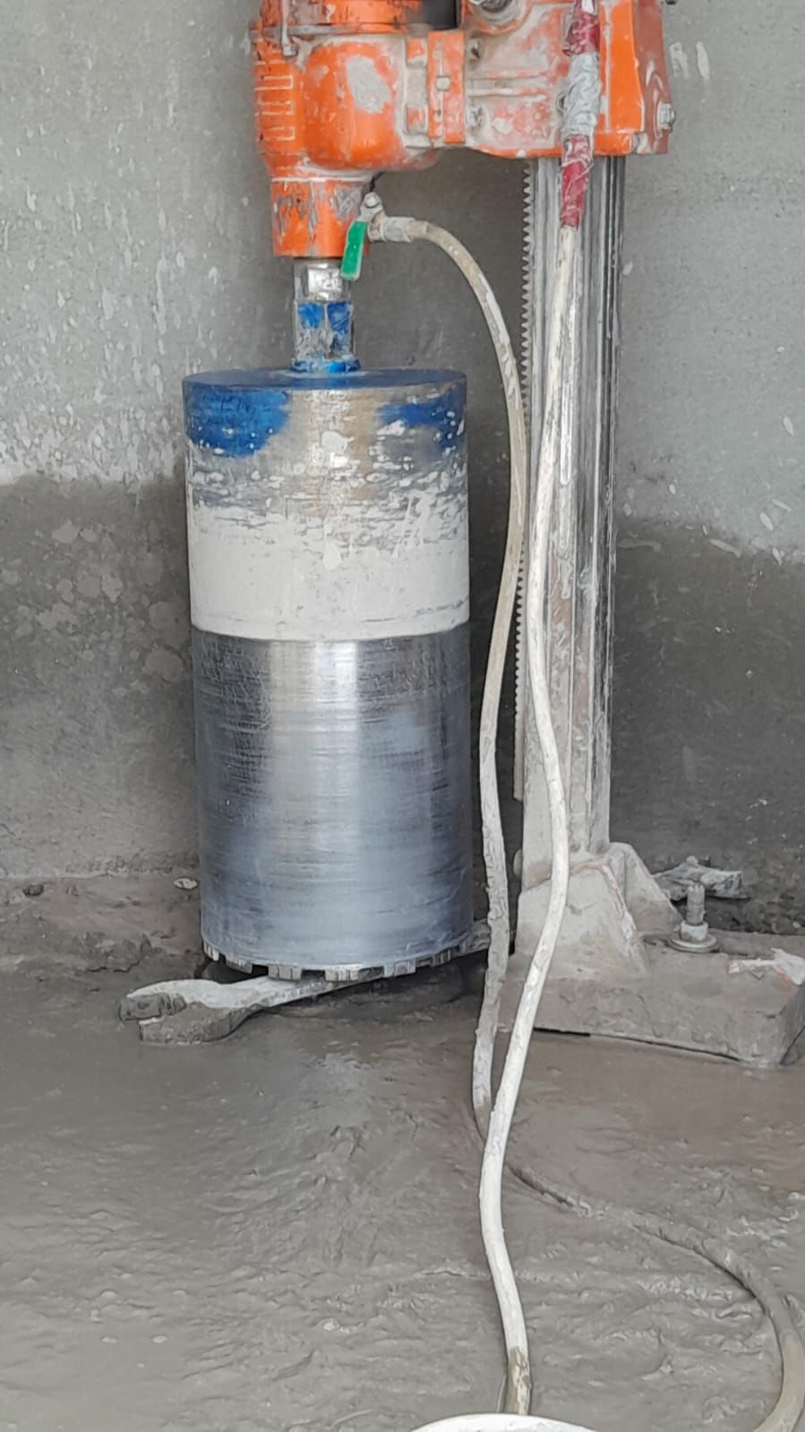 احمد كور وقص جدران وترميم 0578127856