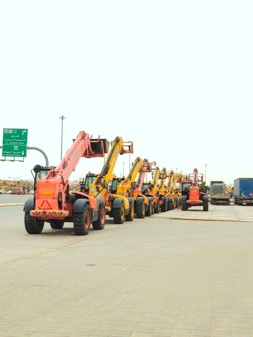 جي سي بي تليهاندر للايجار مرلوهات للايجار رافعات ت