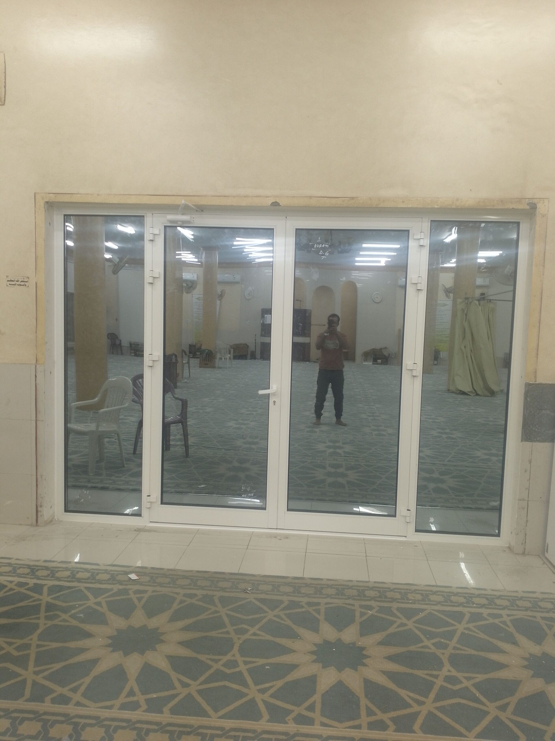 ابوطارق للألمنيوم والزجاج السكريت وصيانة المنيوم و