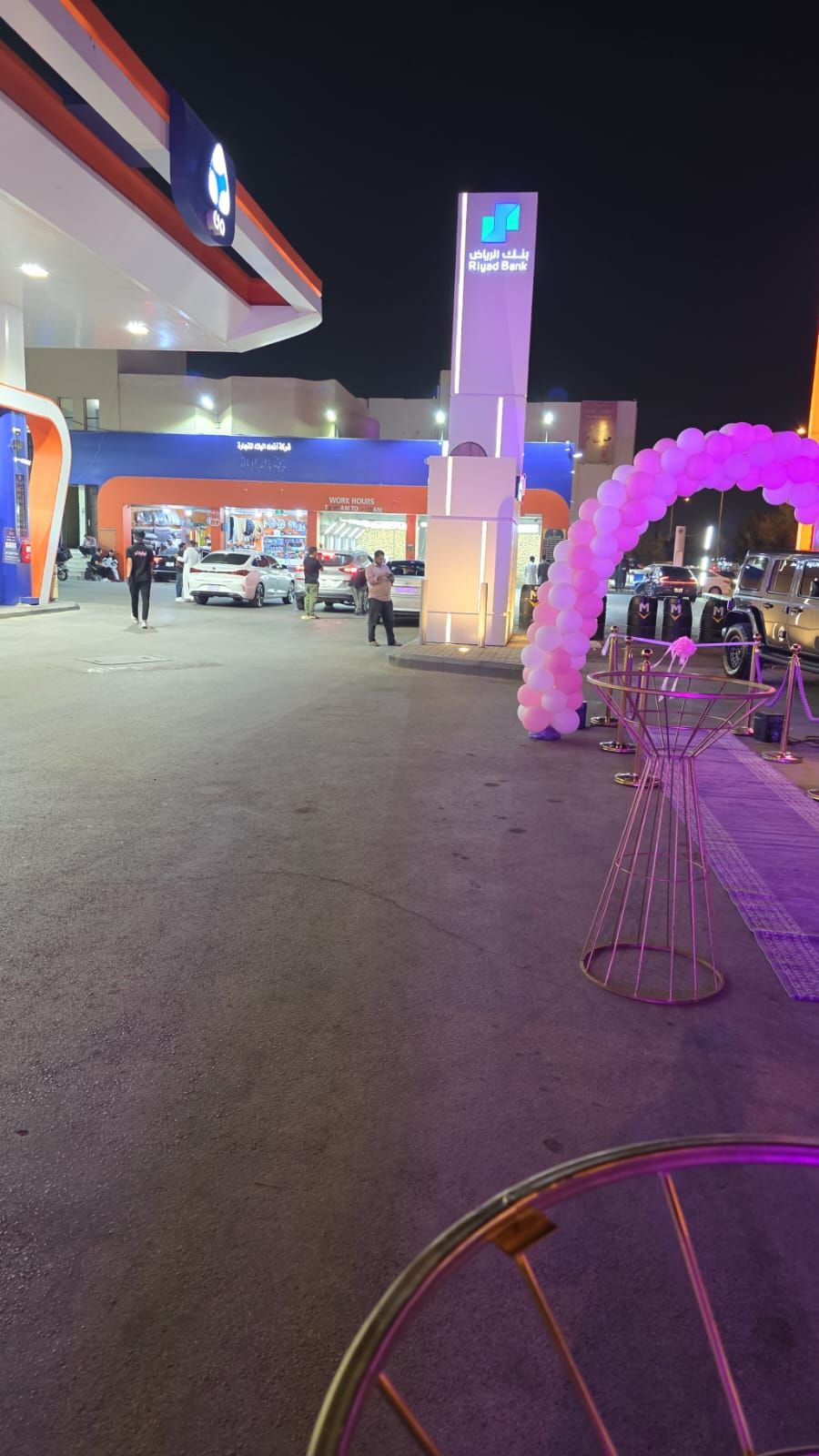 تاجير كشافات بالونات الافتتاح