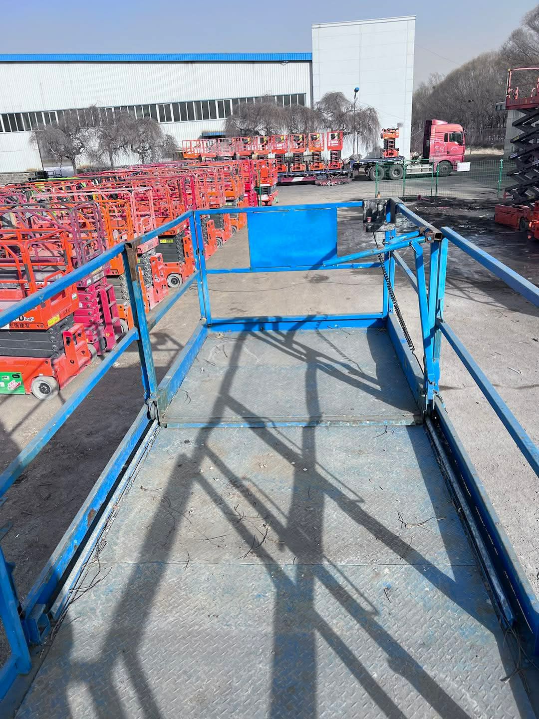 مان لفت للايجار فوركلفت سيزرلفت الدمام