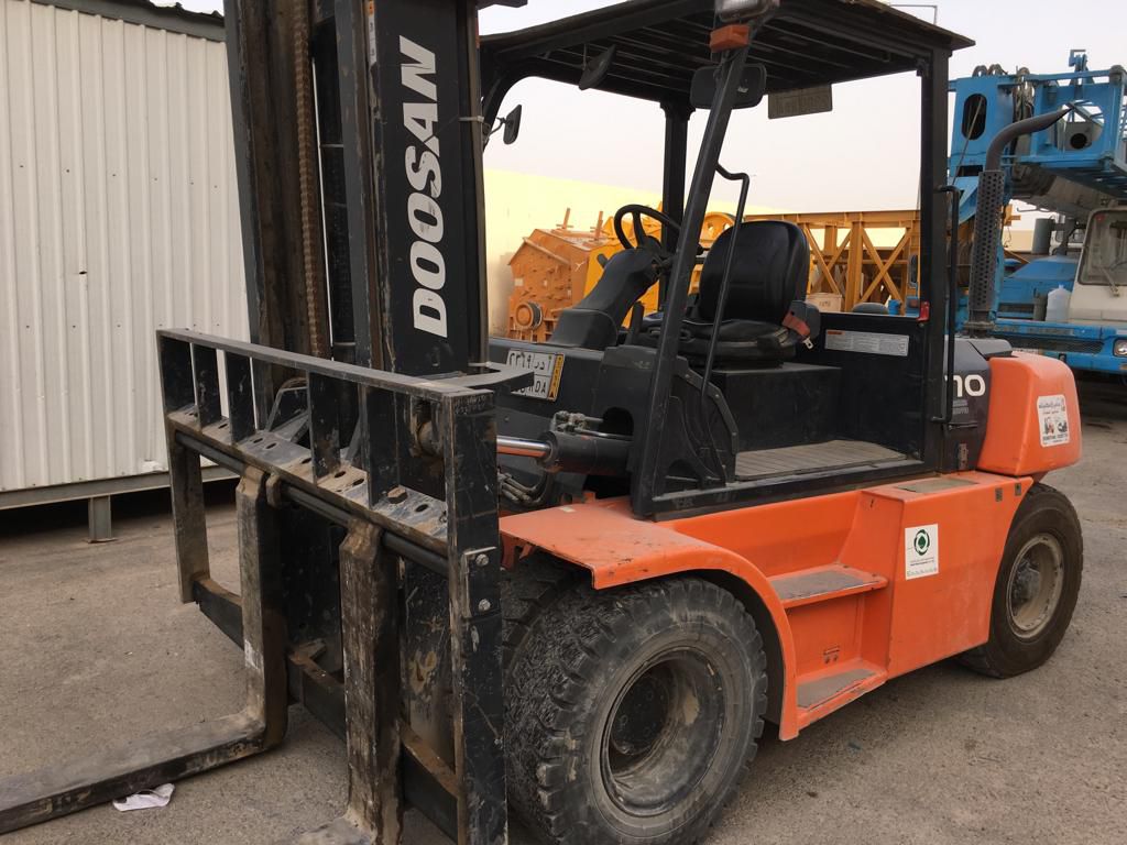 مان لفت و فوركلفت و سيزر لفت للايجار في القصيم