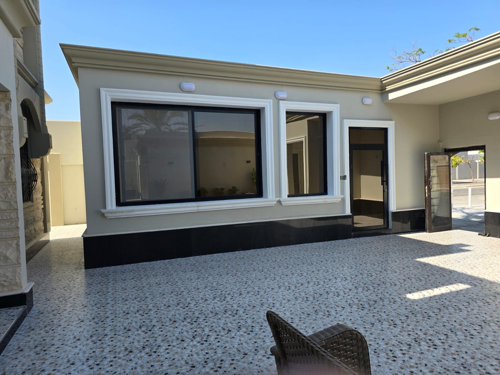 للقص وتكسير وترميم