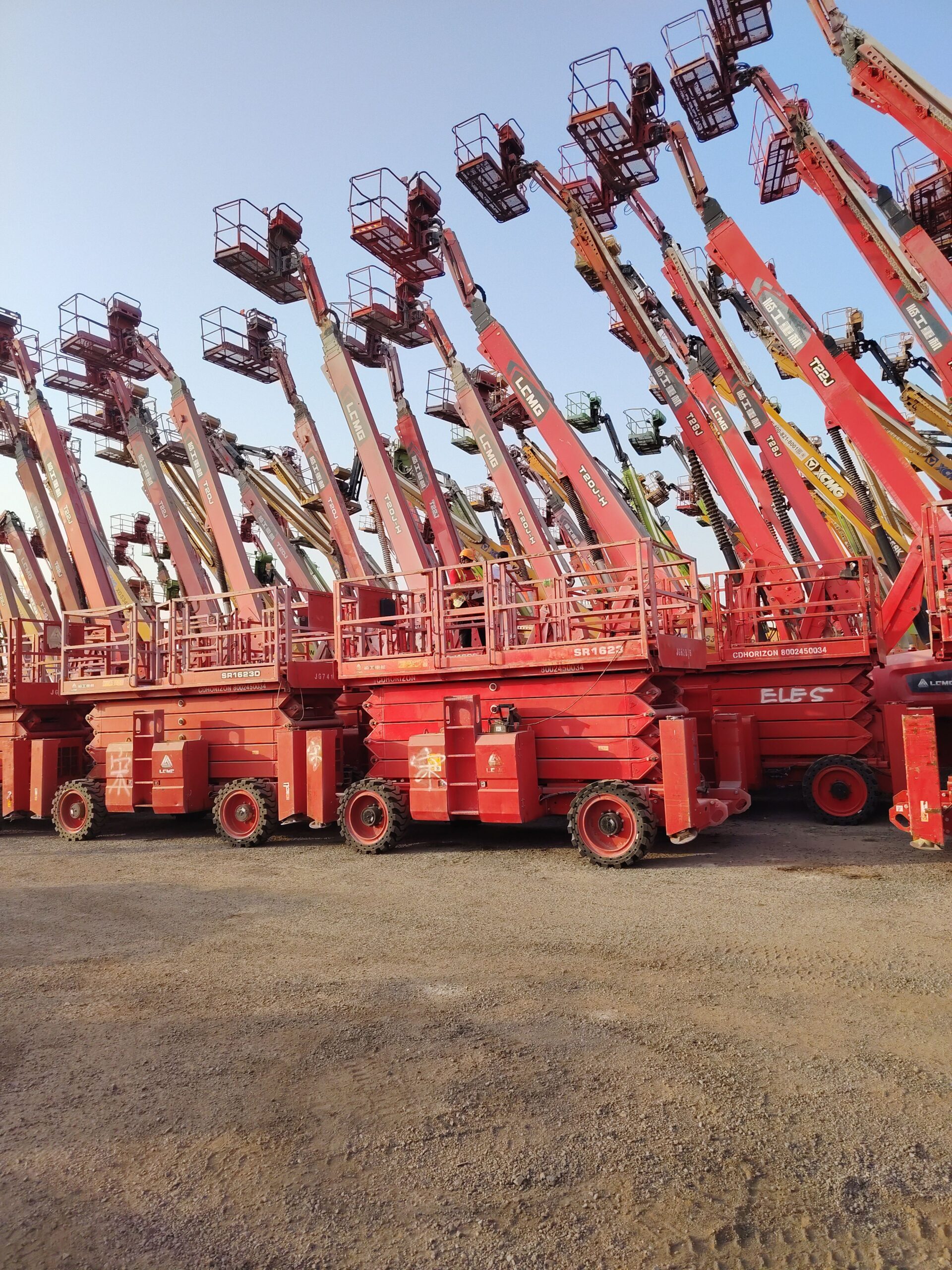 سيزرلفت للايجار، مان لفت للايجار، فوركلفت وكرينات