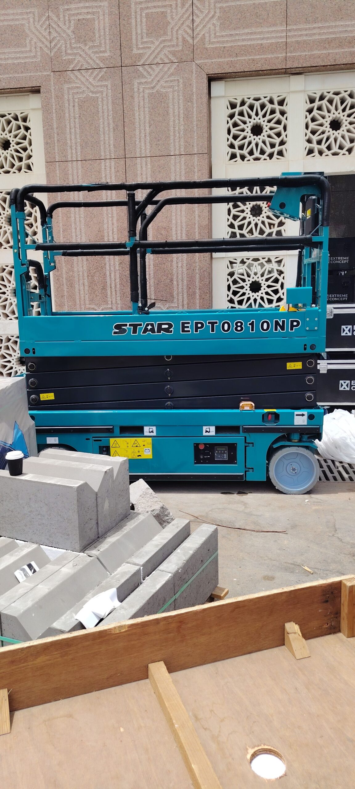 سيزر لفت للايجار، مان لفت للايجار، رافعات شوكية وم