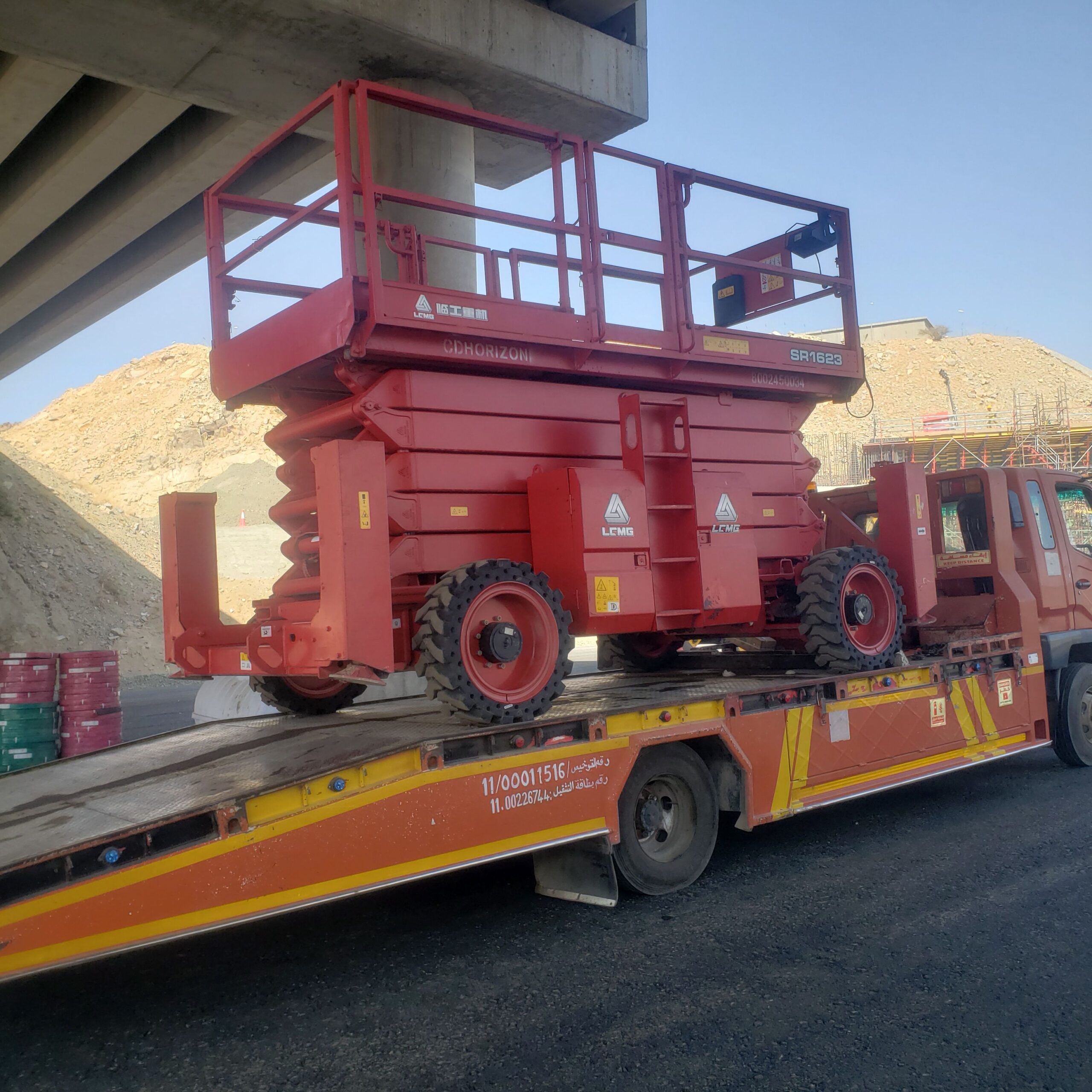 سيزرلفت مانلفت رافعة شوكية فوركلفت رابغ تبوك جدة