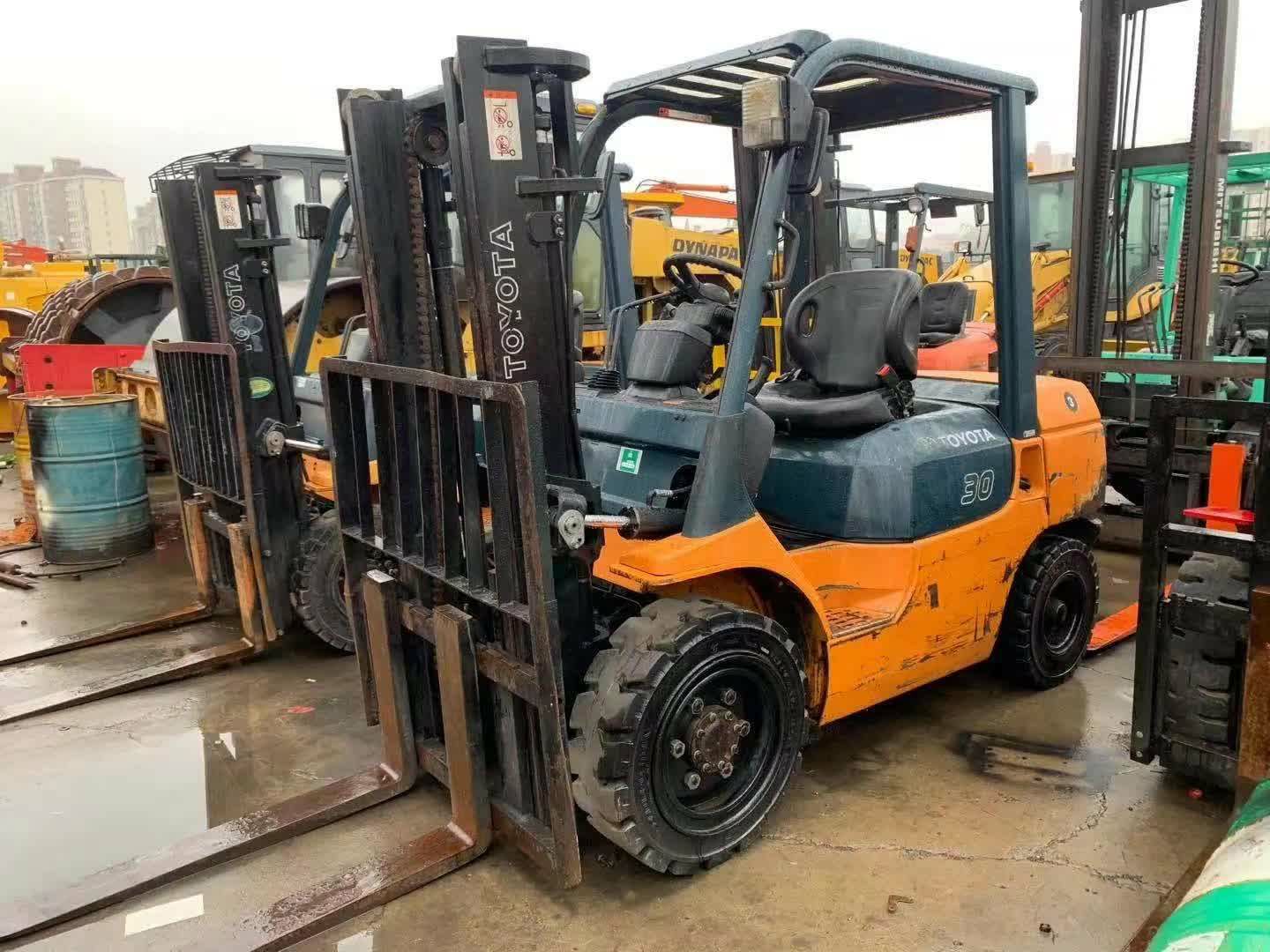 رافعة شوكية سيزر لفت مان لفت للإيجار الرياض