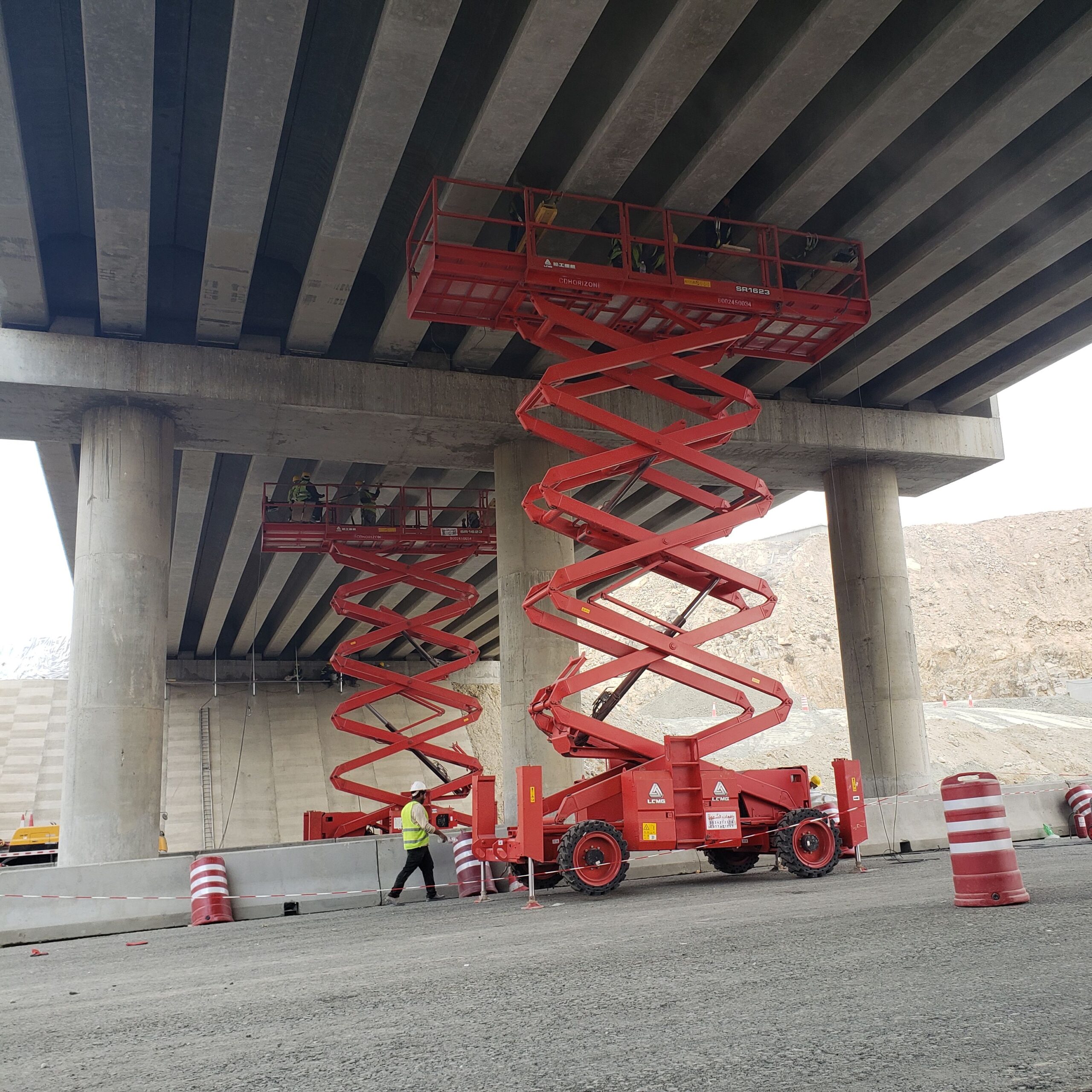سيزرلفت اللايجار مانلفت اللايجار رافعات مقصية سقال