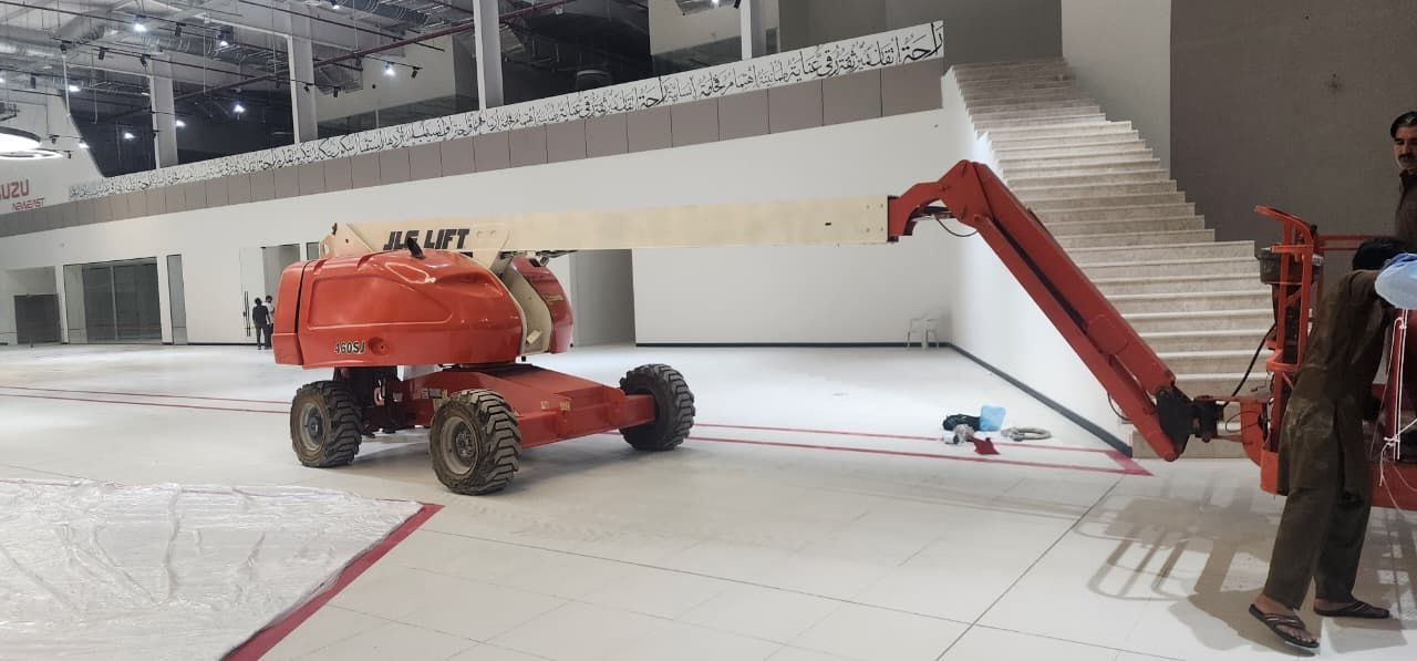 سيزرلفت مان لفت رافعات شوكيه كرينات للإيجار في الد