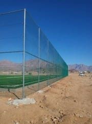 تسوير المزارع والملاعب وتوريد وزراعة النخيل العربي