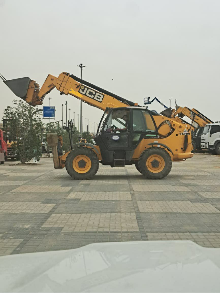 جي سي بي تليهاندر للايجار مرلوهات للايجار رافعات ت