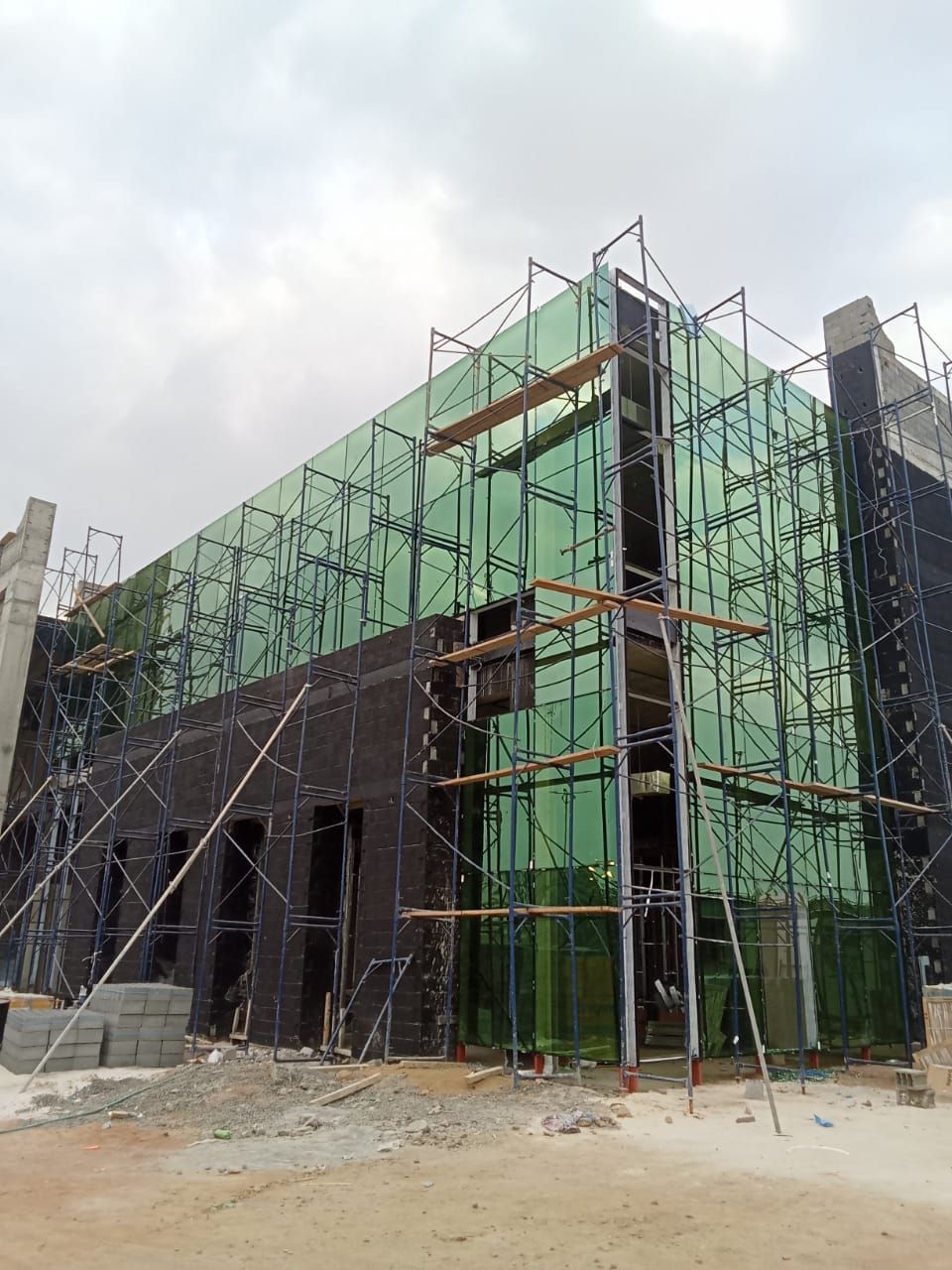 ابوطارق للألمنيوم والزجاج السكريت وصيانة المنيوم و