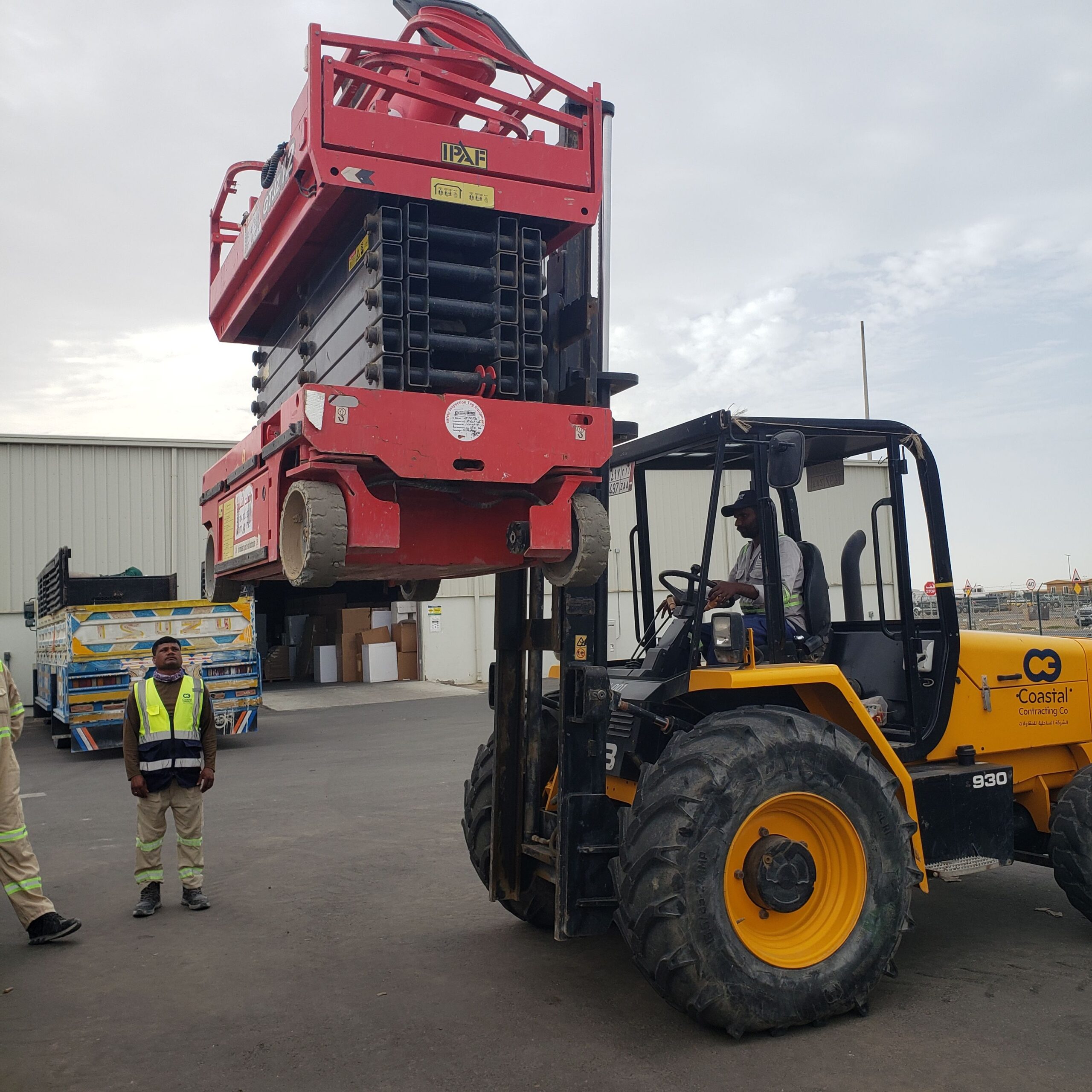 سيزرلفت رافعات مقصية مان لفت سقالات كهرباء