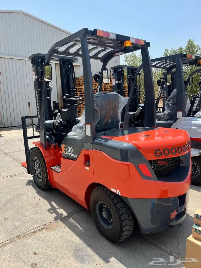 سيزر لفت مان لفت فوركلفت للإيجار الدمام