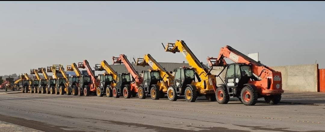 جي سي بي تليهاندر للايجار مرلوهات للايجار رافعات ت