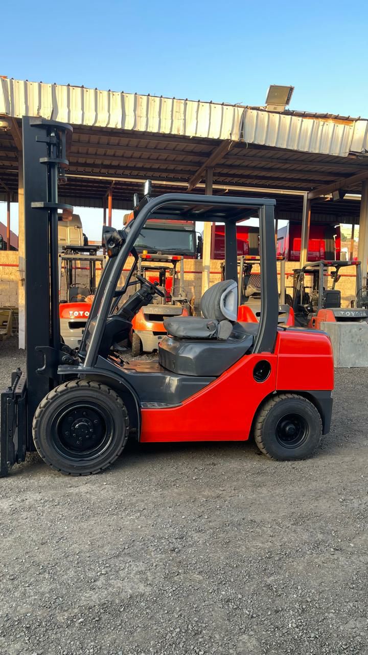 رافعات شوكيه فوركلفت للايجار 1.5طن2.5طن3طن5طن7طن10