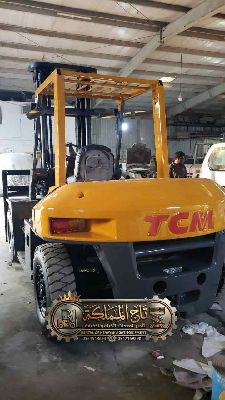 سيزر لفت مان لفت فوركلفت للإيجار الرياض