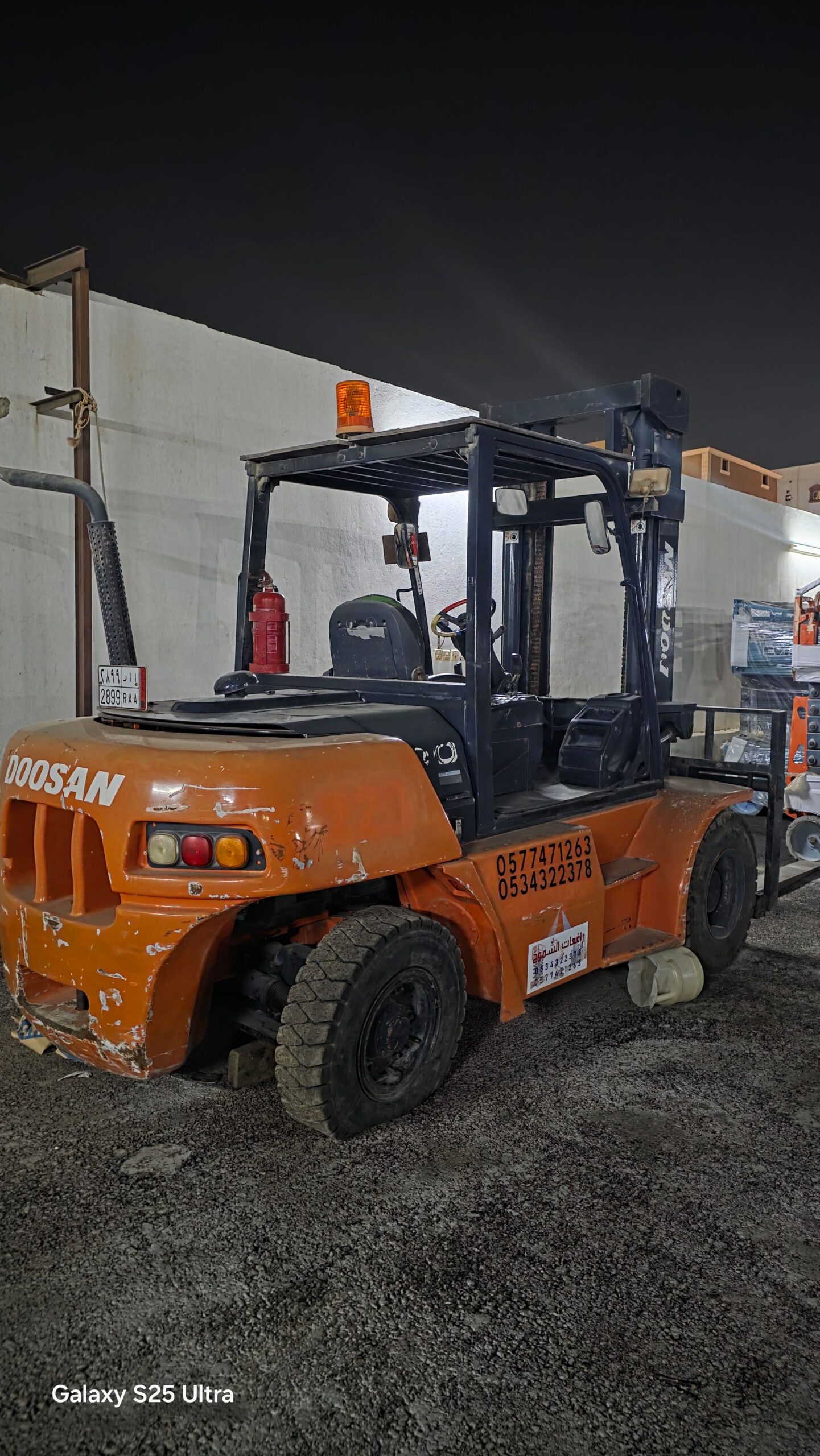 رافعه شوكيه 7طن للايجار شهري فوركلفت للايجار شهري