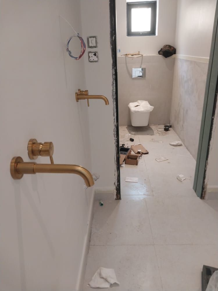 سباك الروضه الرياض تأسيس وتشطيب وصيانه وترميم