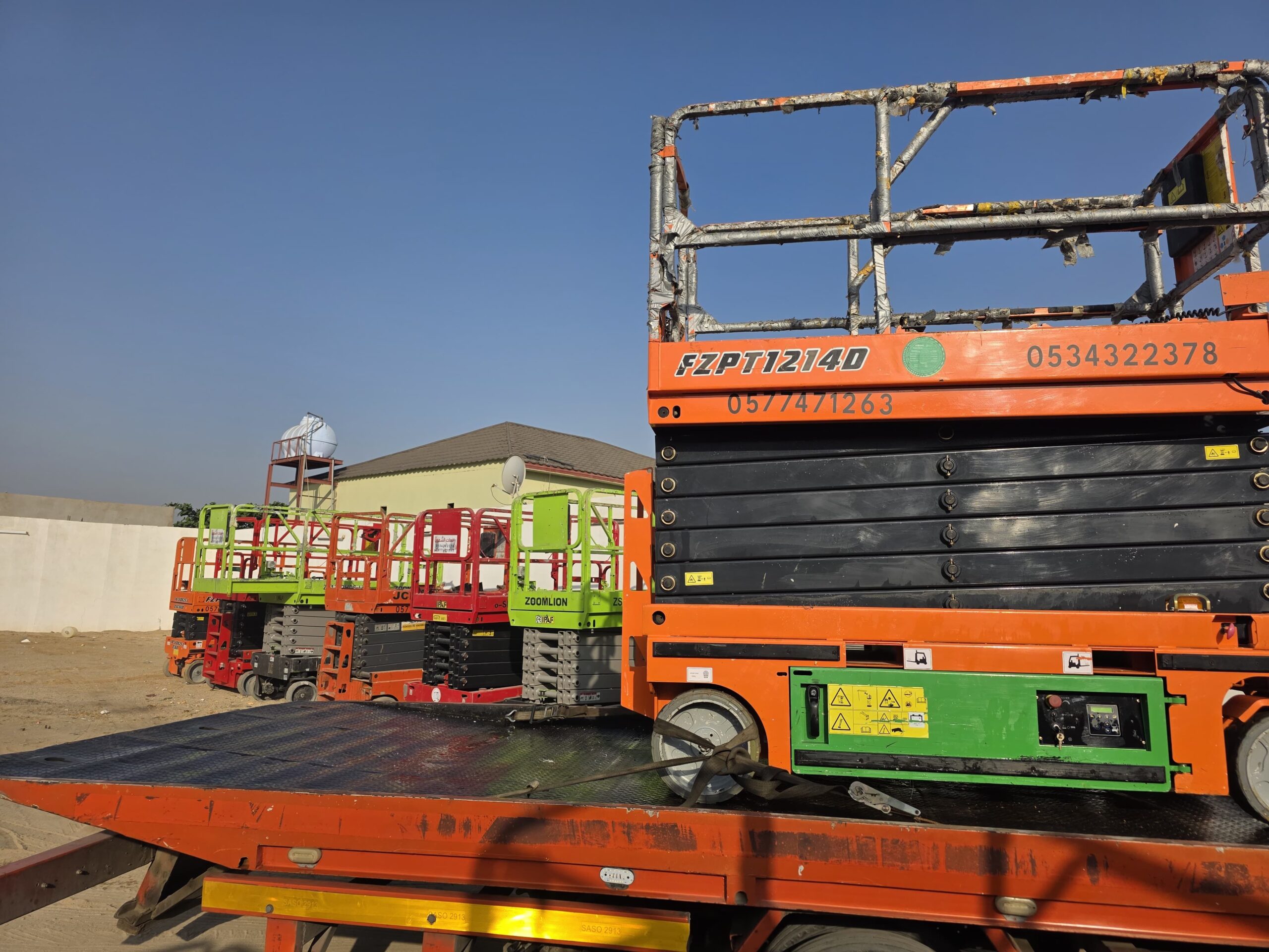 سيزر لفت للايجار رافعه مقصيه للايجار سقالات للايجا