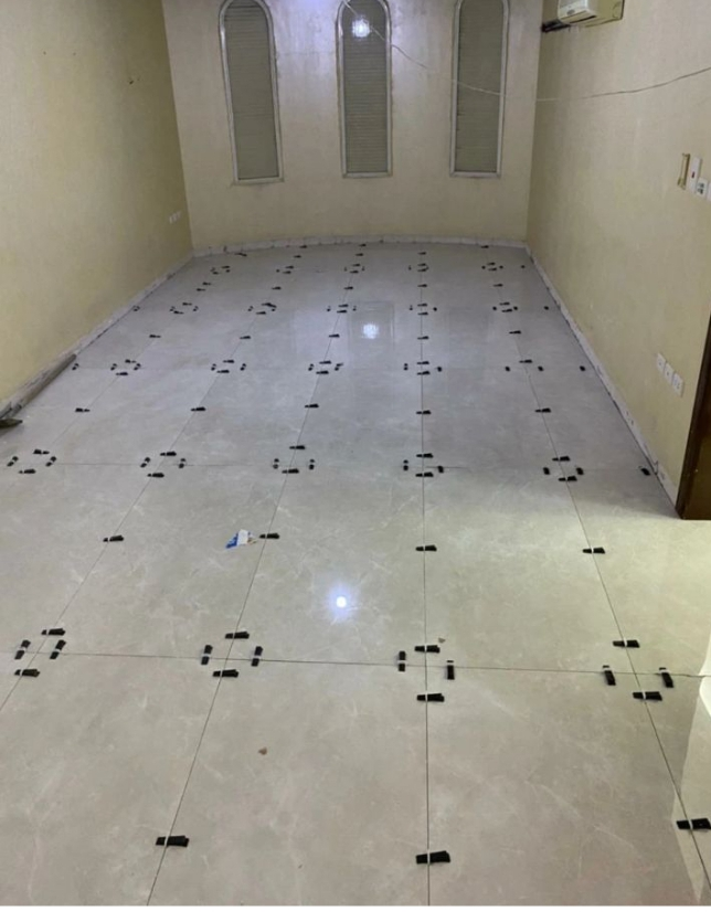 معلم بلاط سیرامیک بناء لیاسۃ تکسیر ترمیمات حمامات